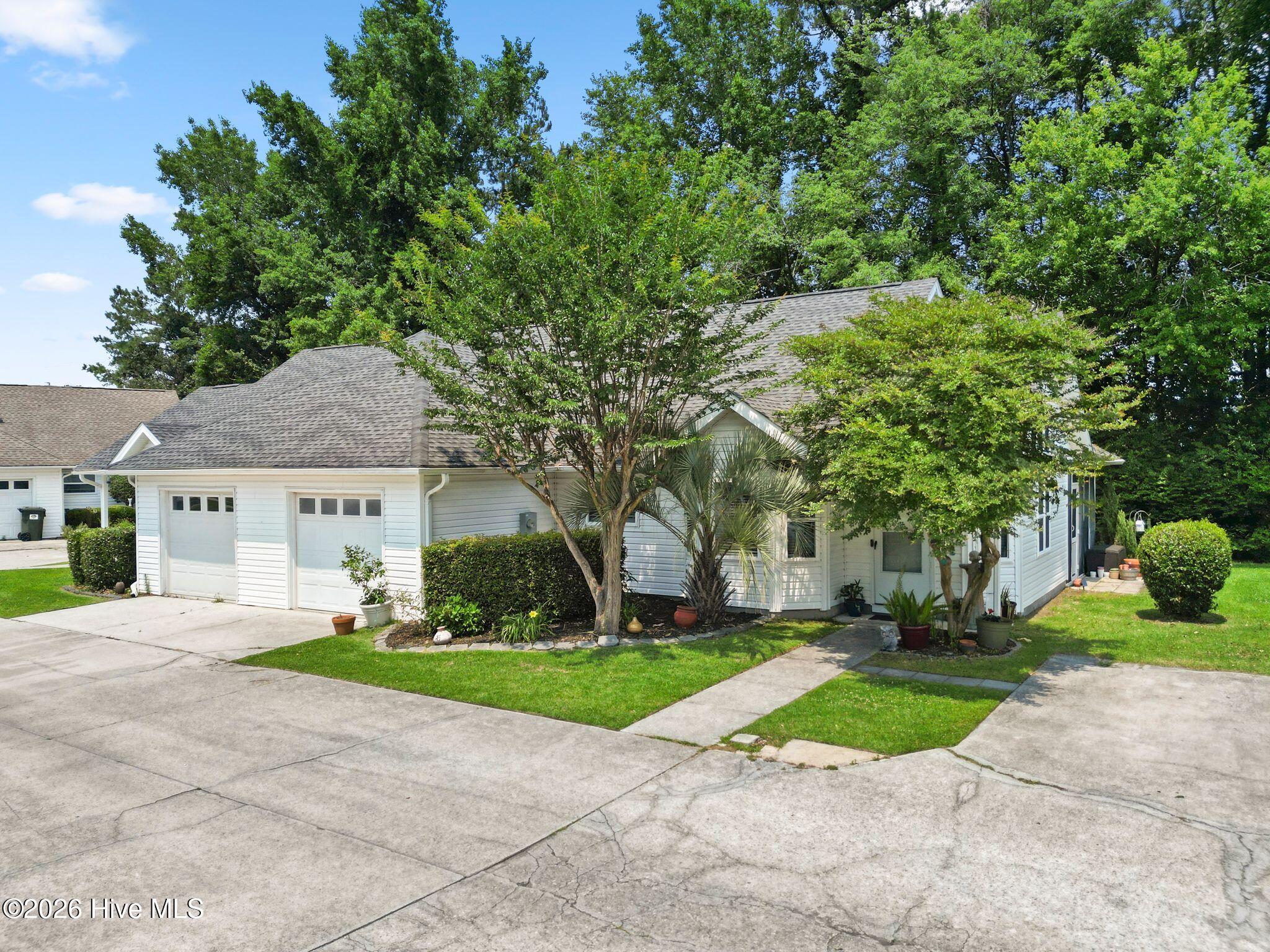 3314 Belmont Circle