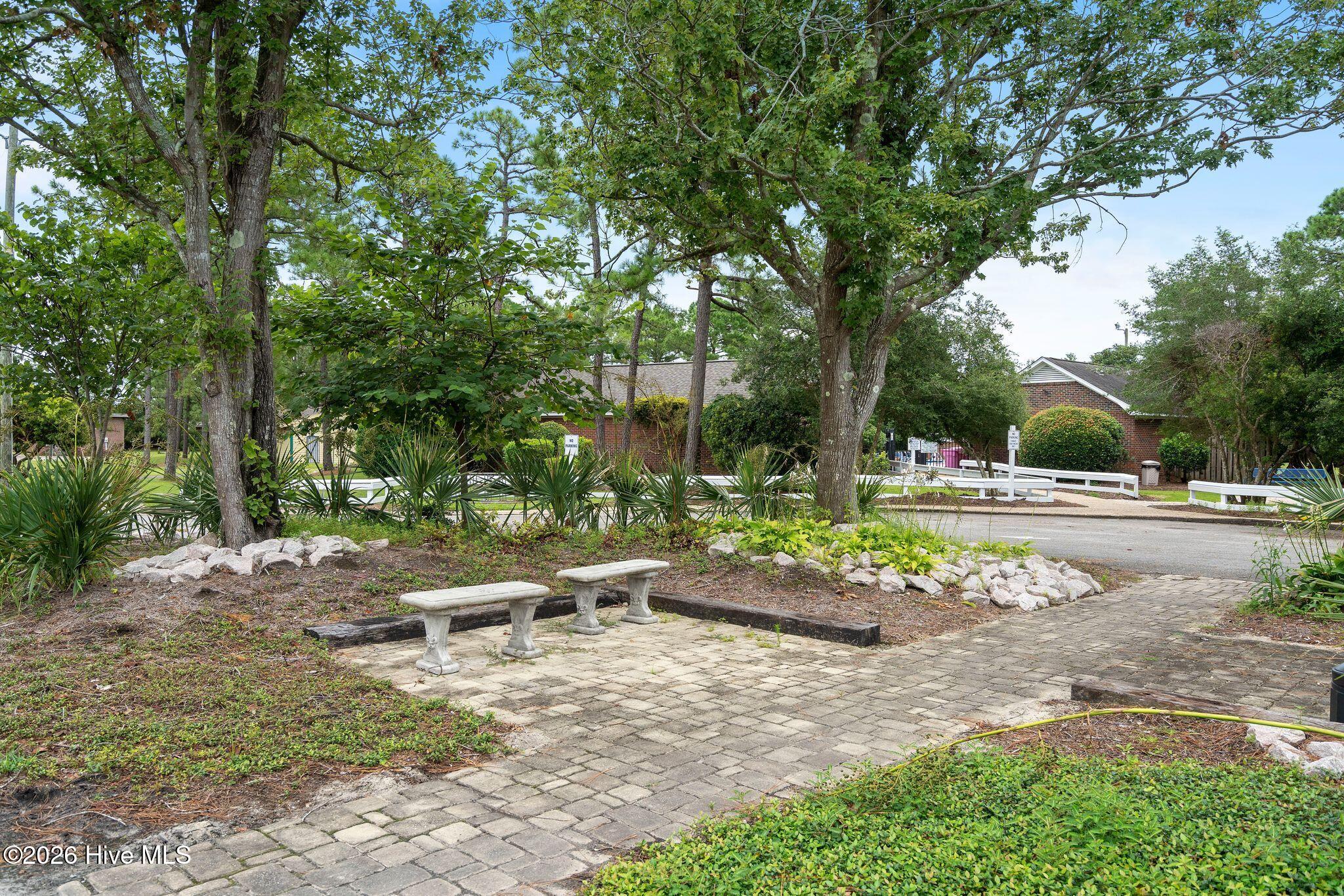 3314 Belmont Circle