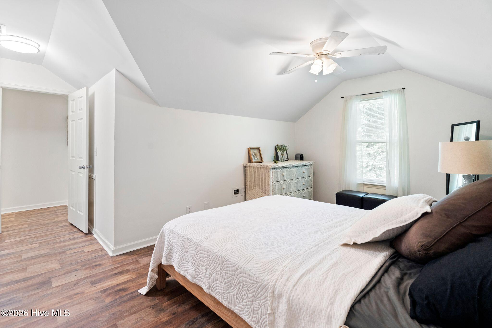 3314 Belmont Circle
