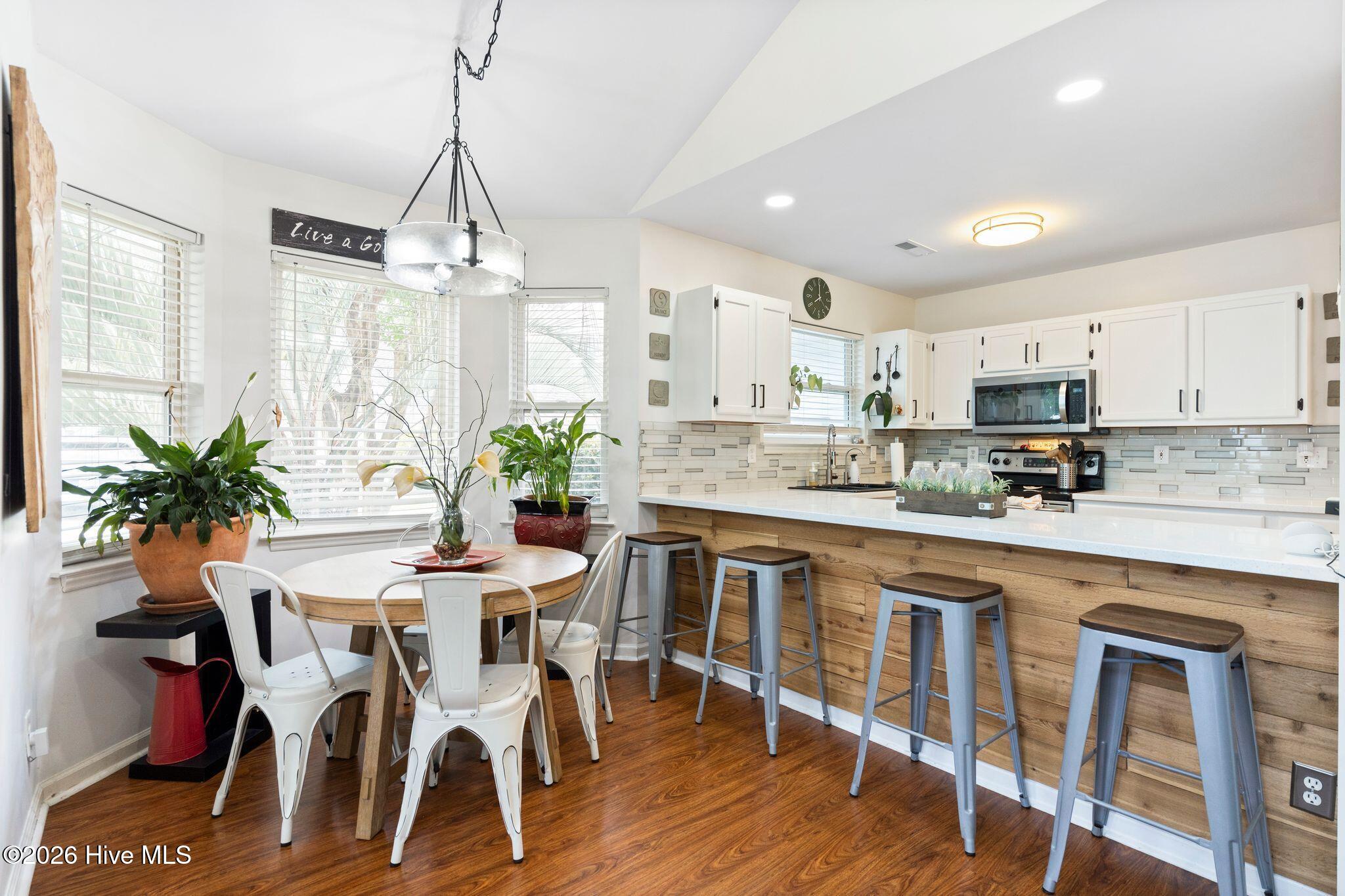 3314 Belmont Circle
