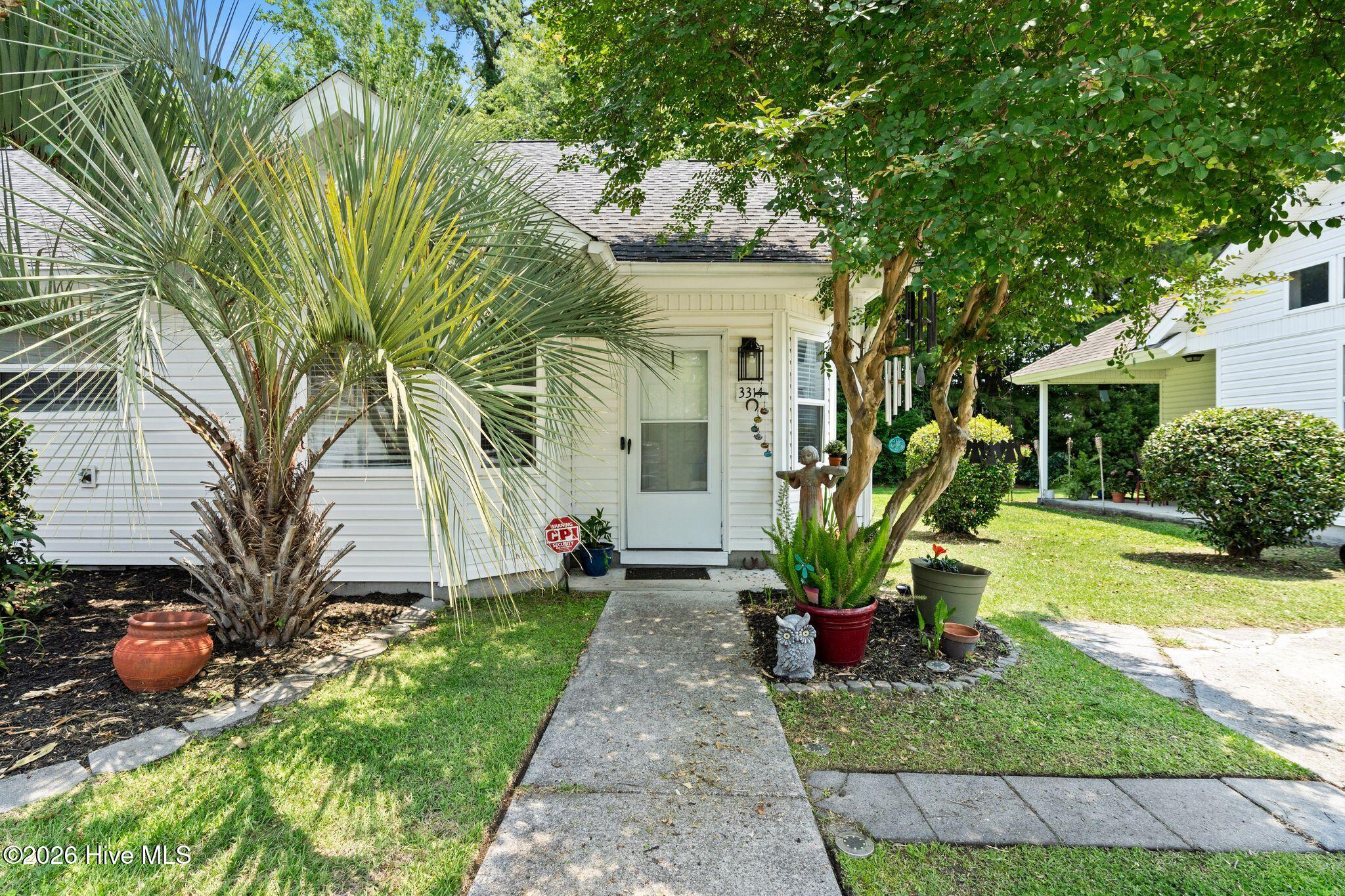 3314 Belmont Circle