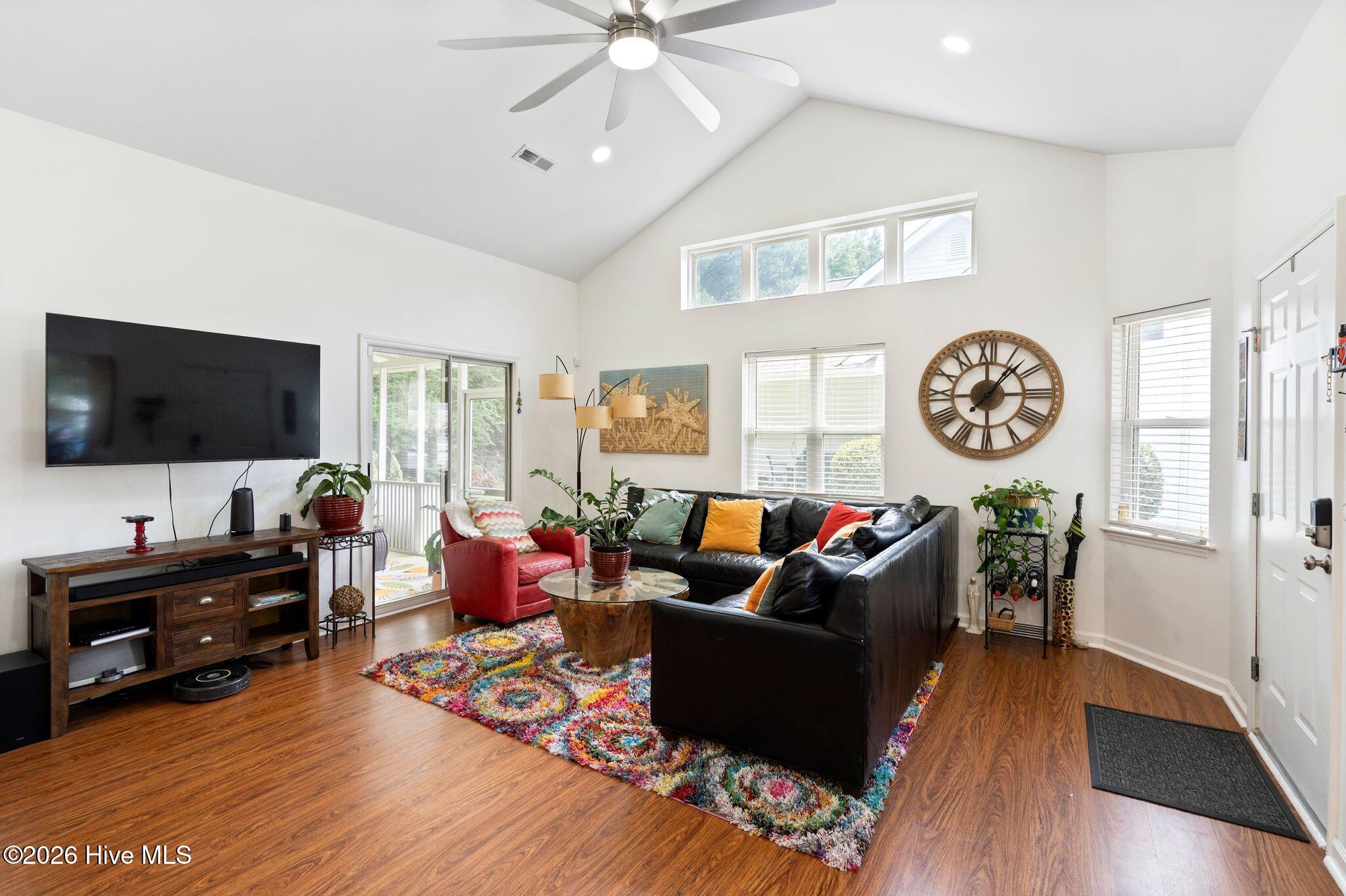 3314 Belmont Circle