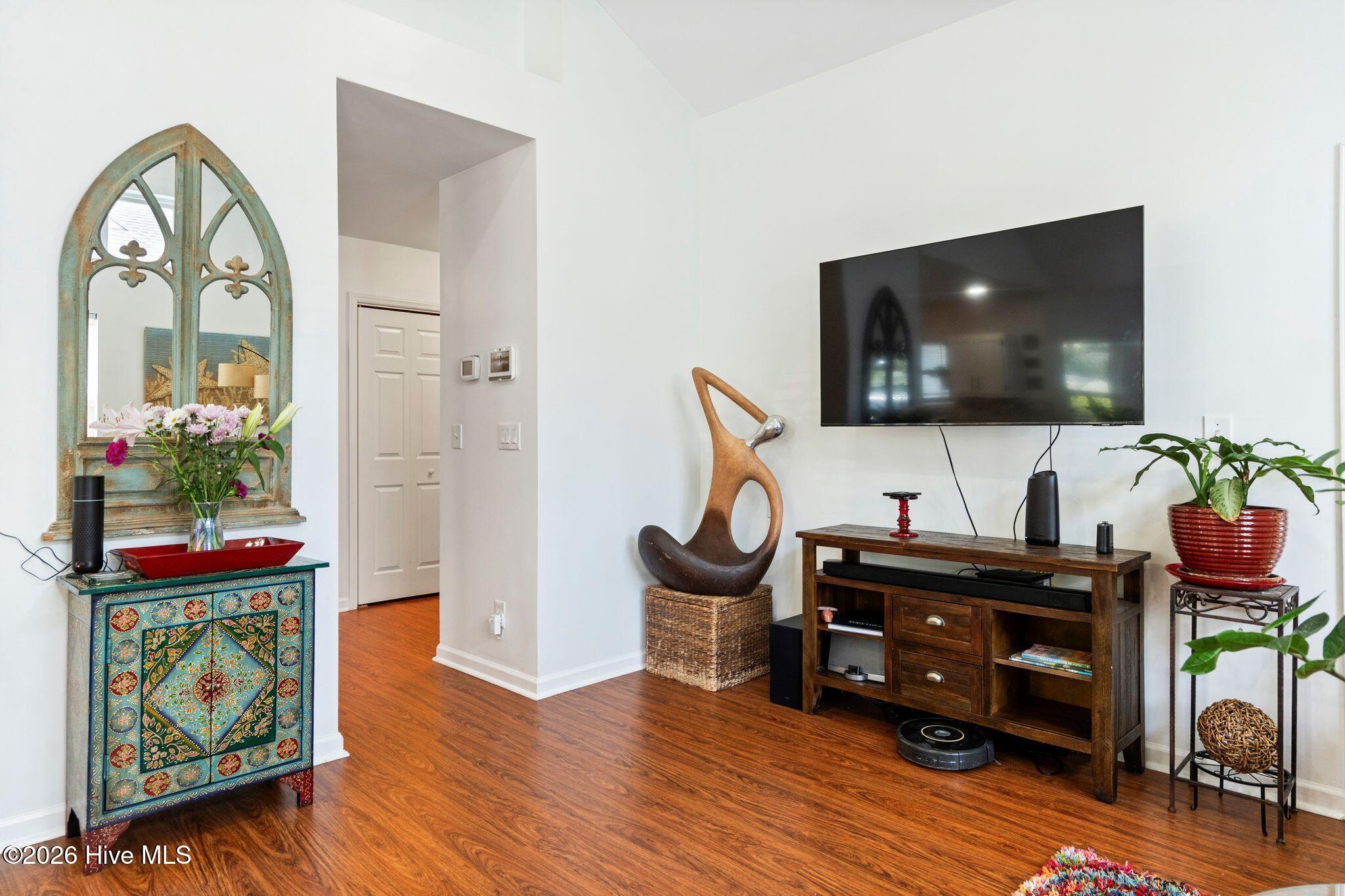 3314 Belmont Circle