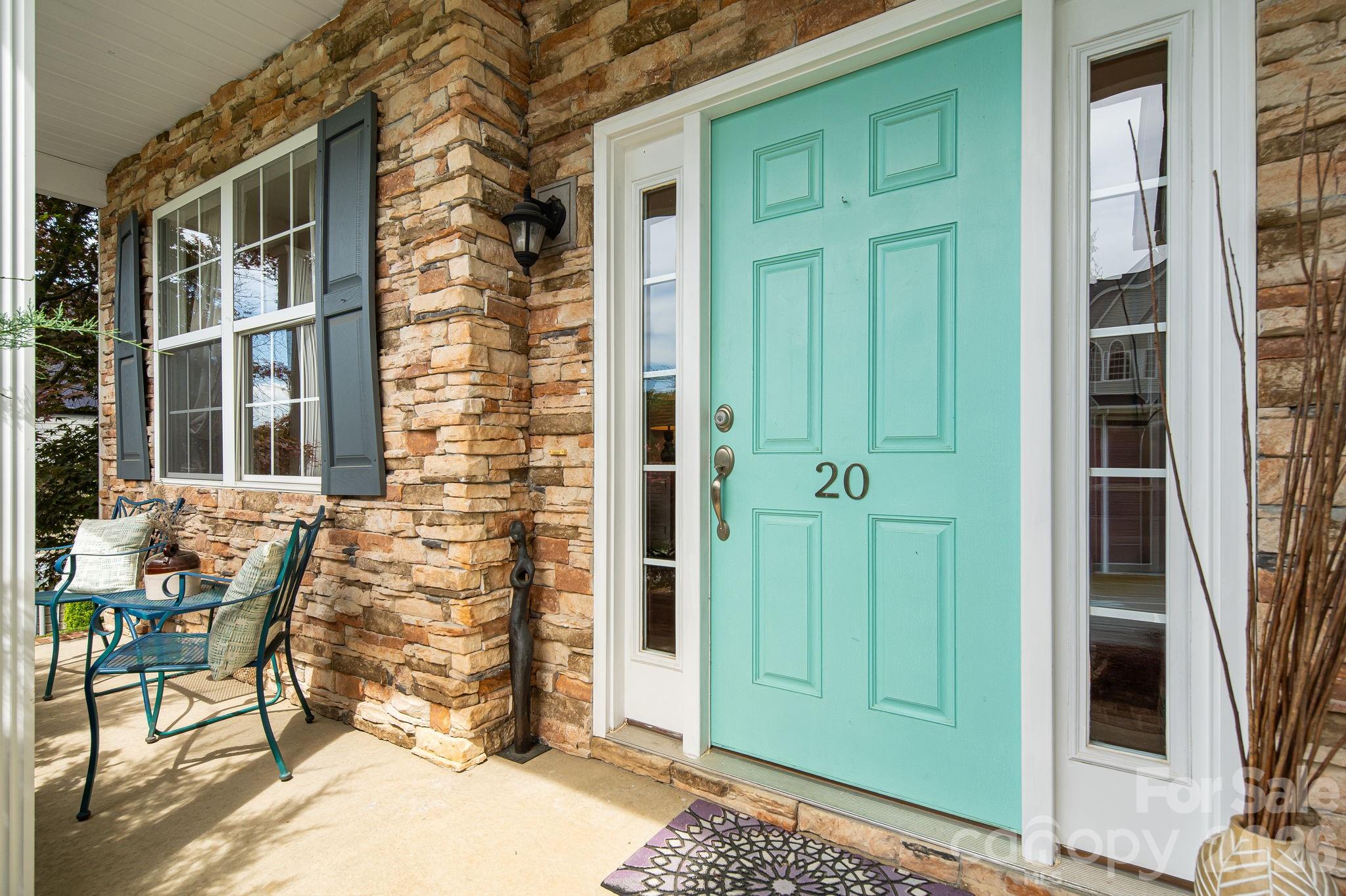 20 Stone River Drive