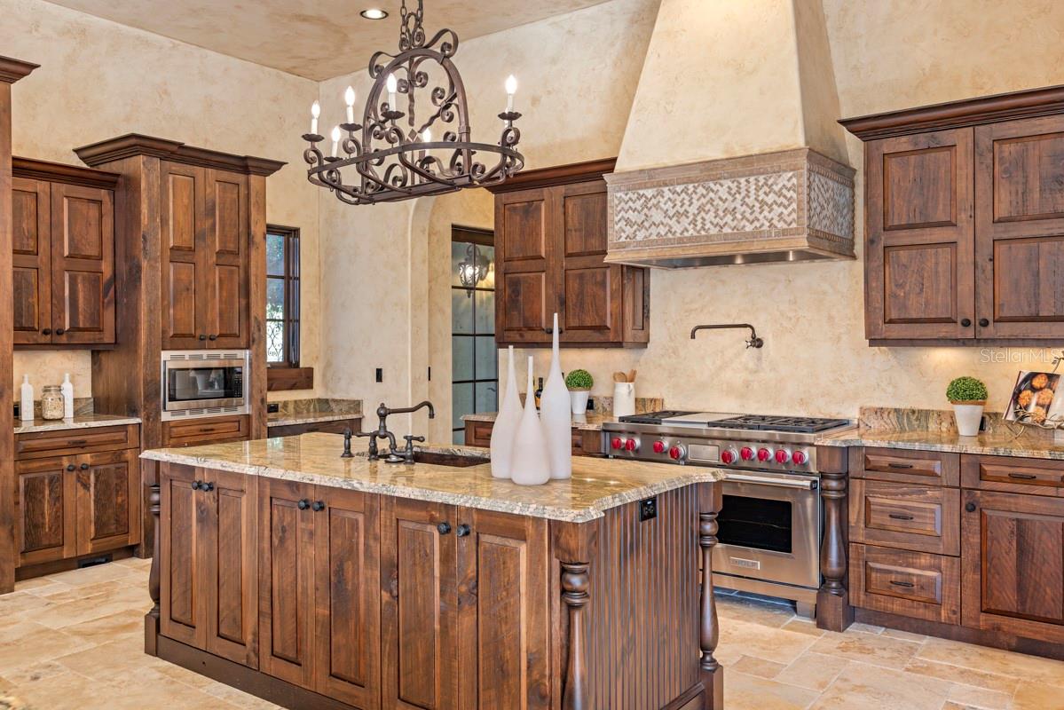 9205 TIBET POINTE CIR