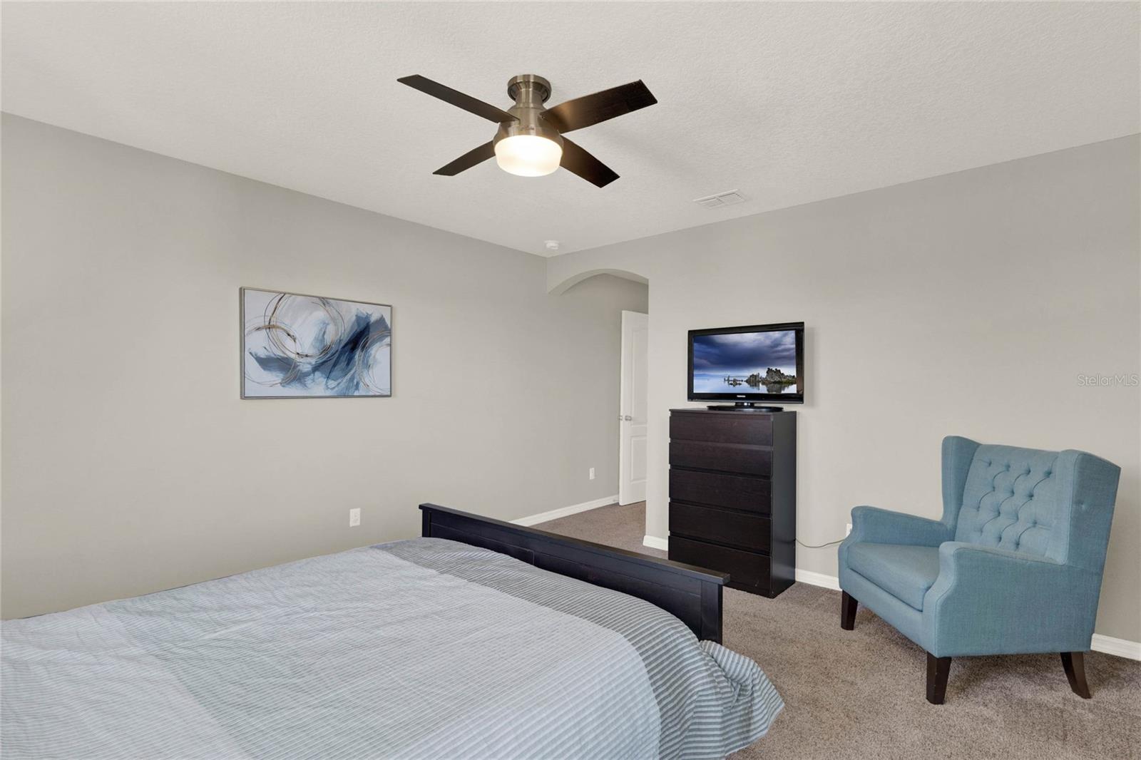 14204 COLONIAL POINTE DR