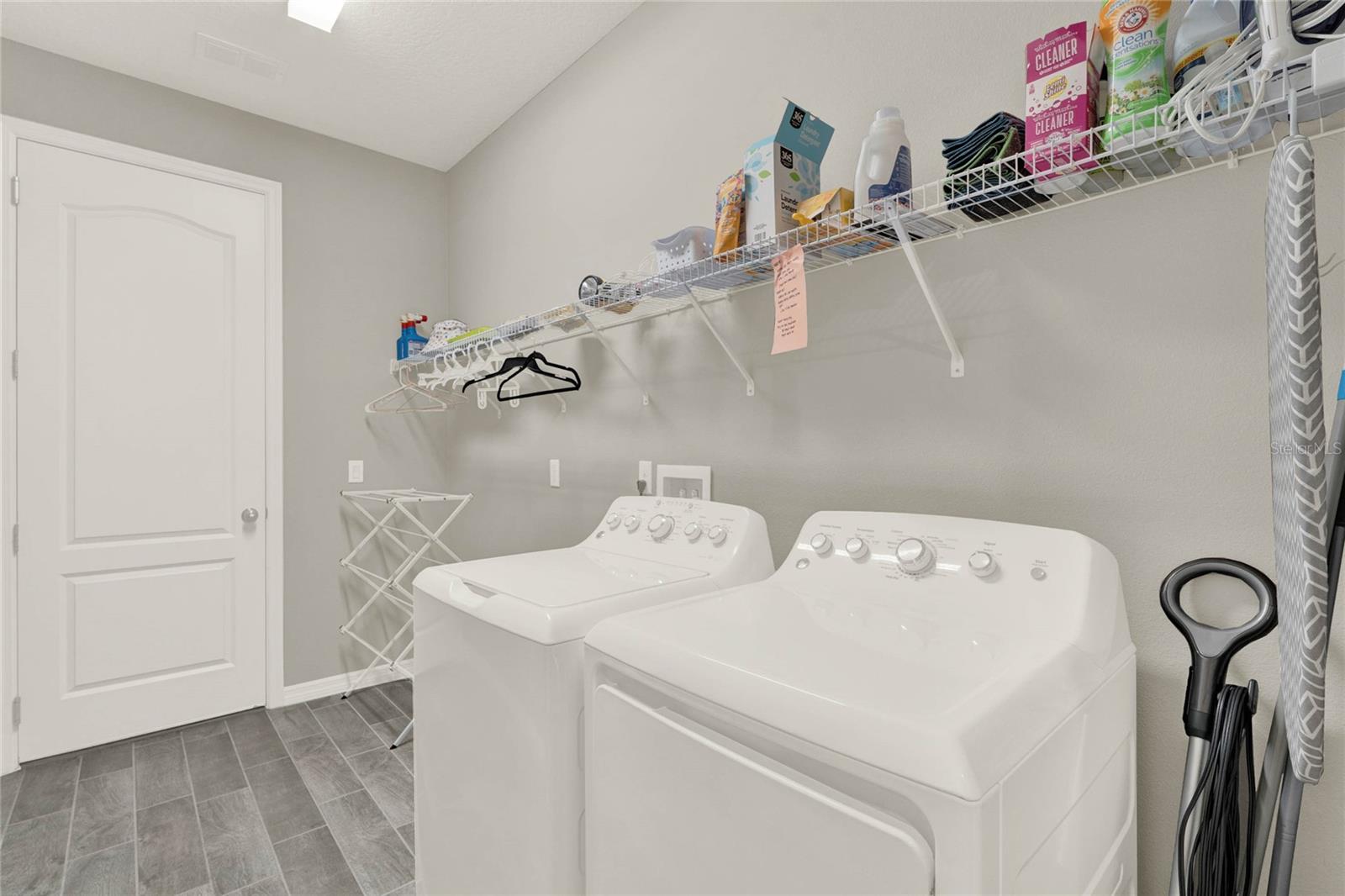 14204 COLONIAL POINTE DR