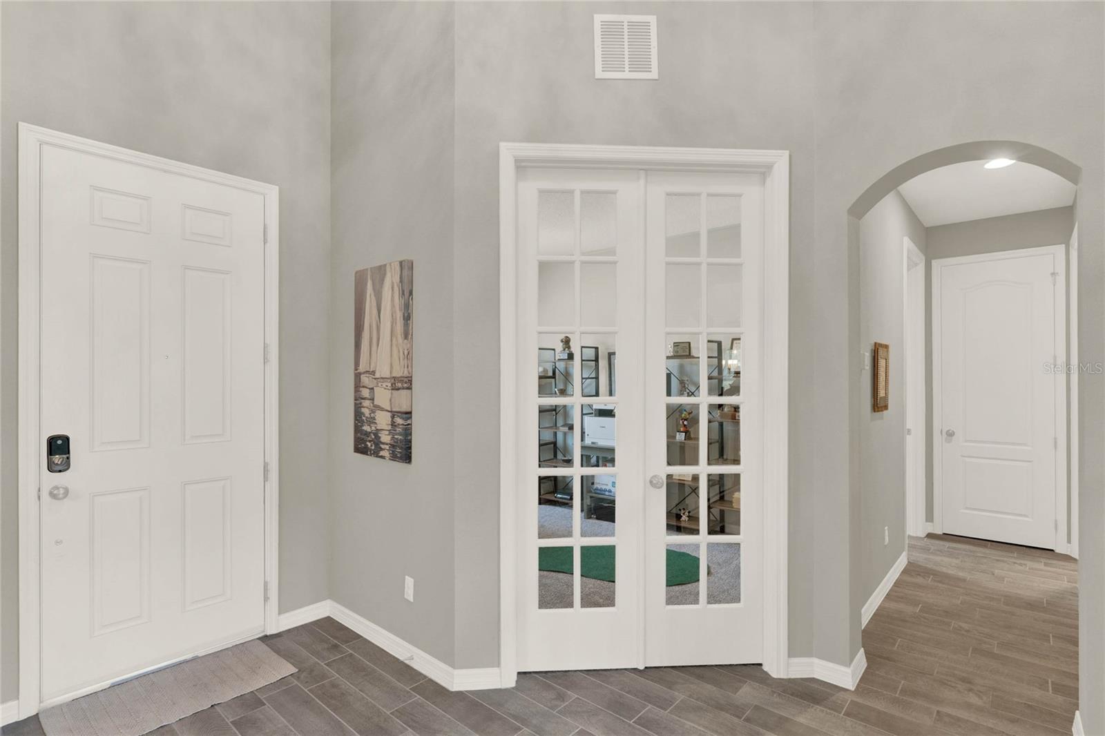 14204 COLONIAL POINTE DR