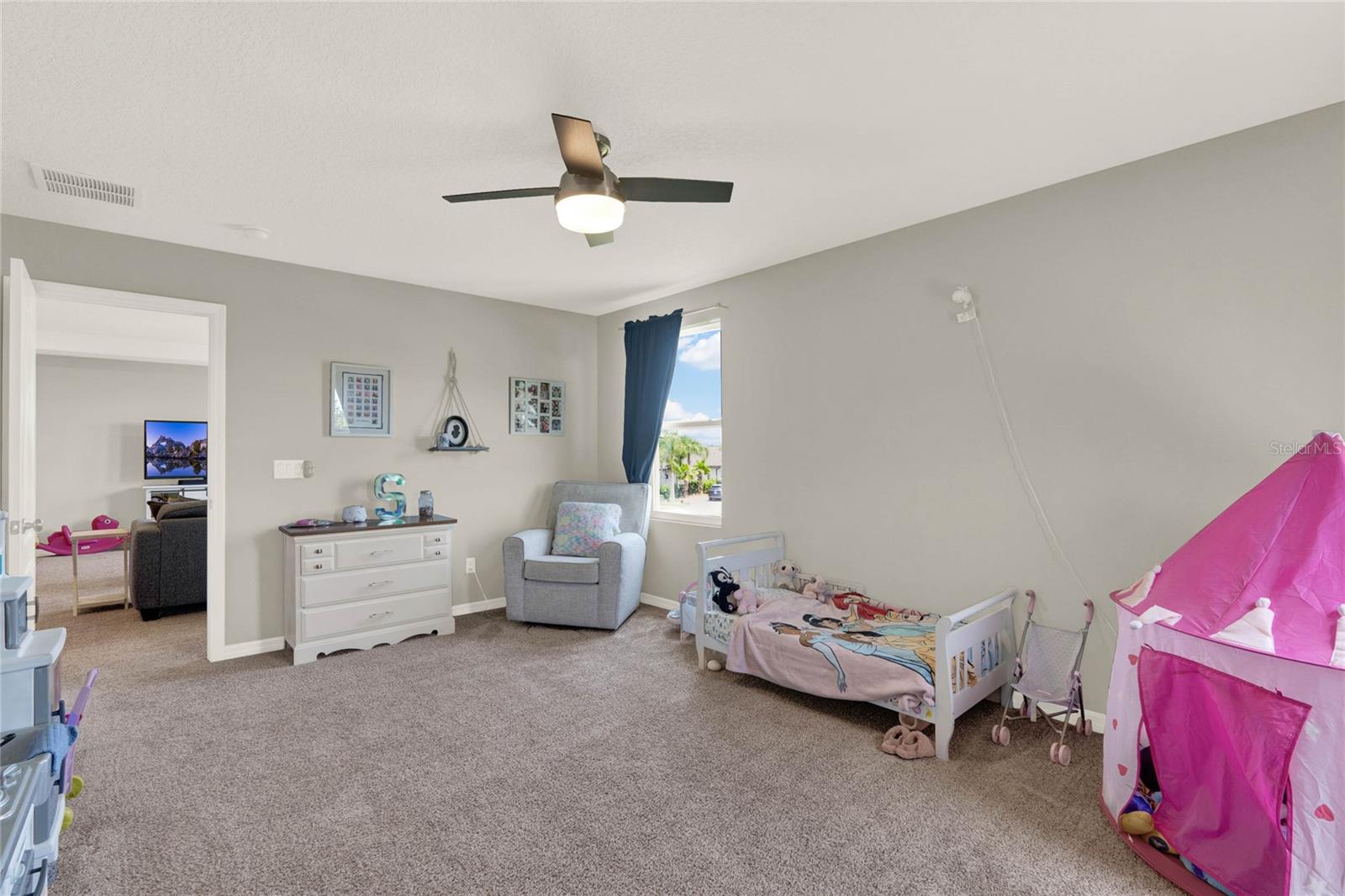 14204 COLONIAL POINTE DR