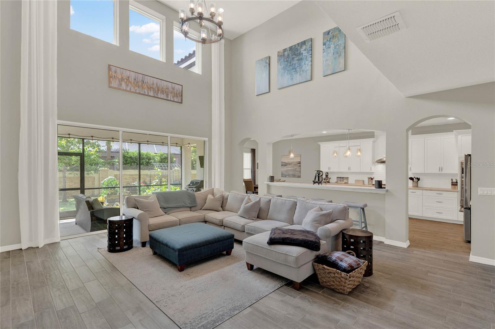 14204 COLONIAL POINTE DR