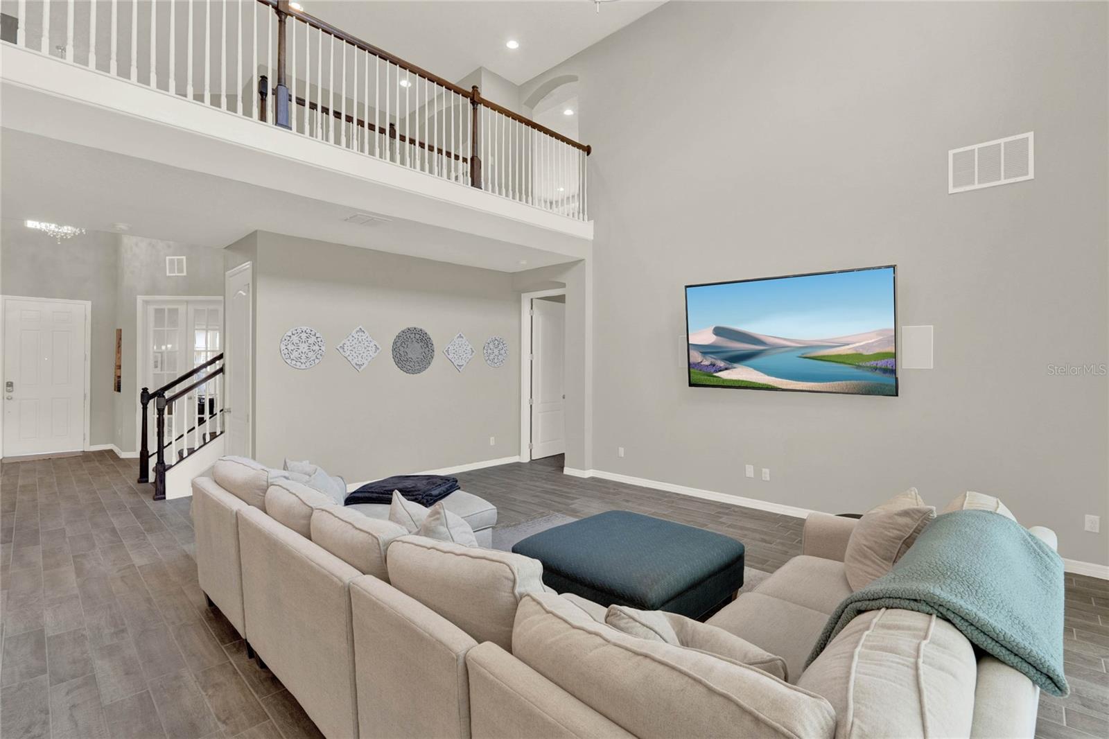 14204 COLONIAL POINTE DR