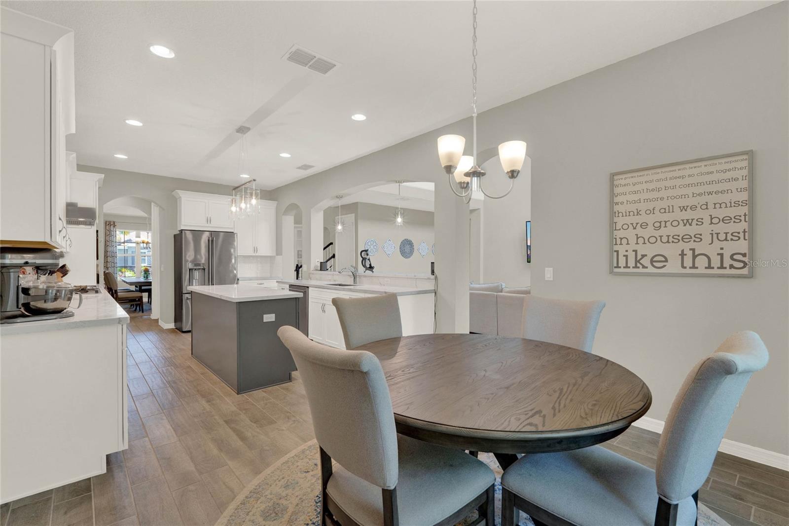 14204 COLONIAL POINTE DR