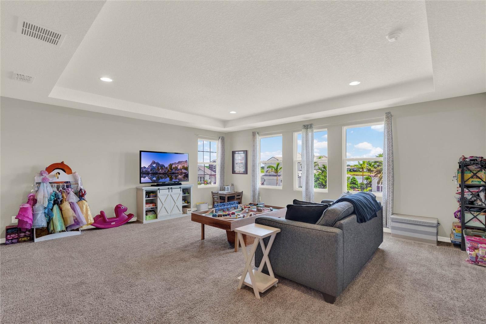 14204 COLONIAL POINTE DR