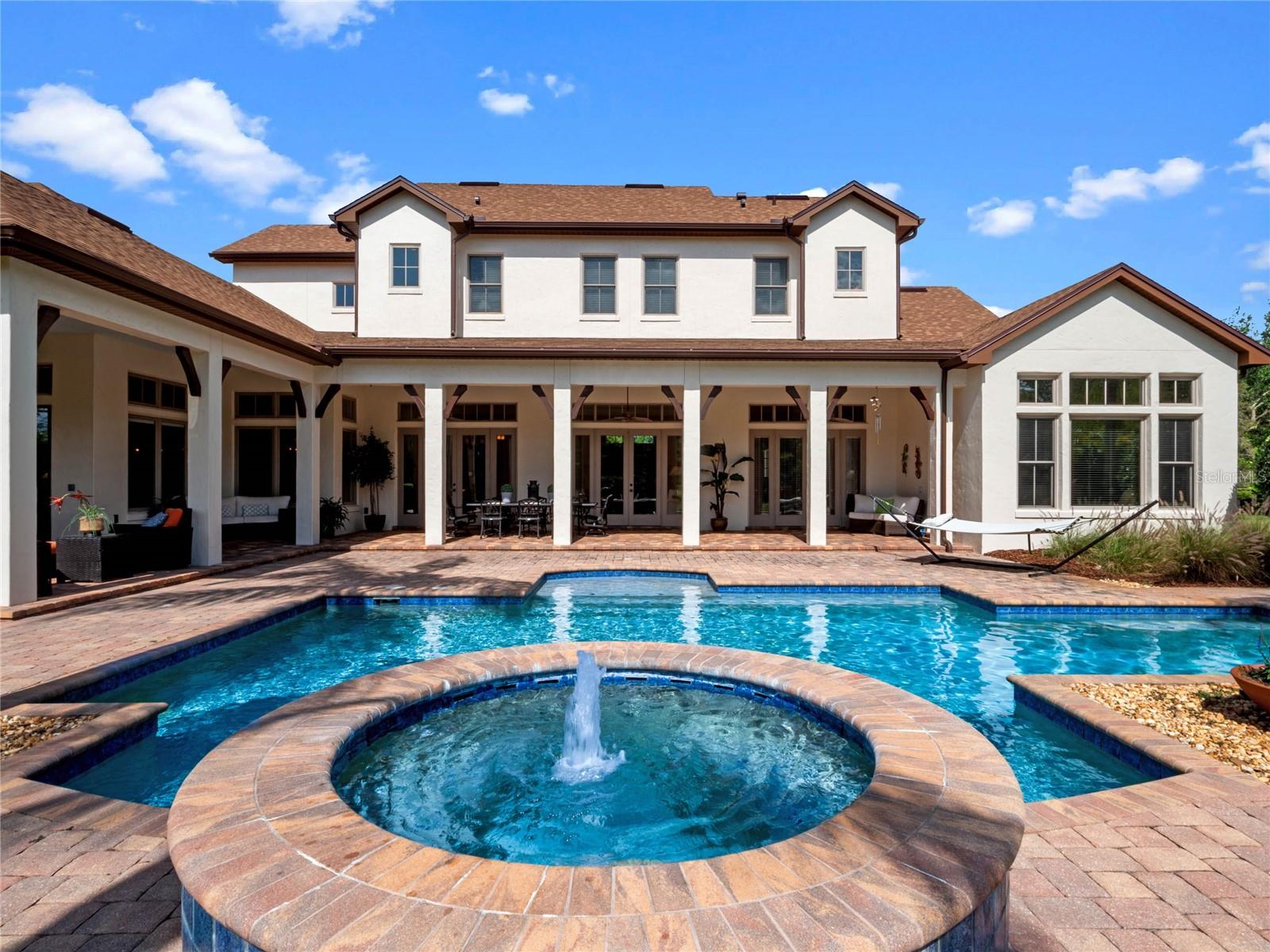 1526 BLUEWATER RUN