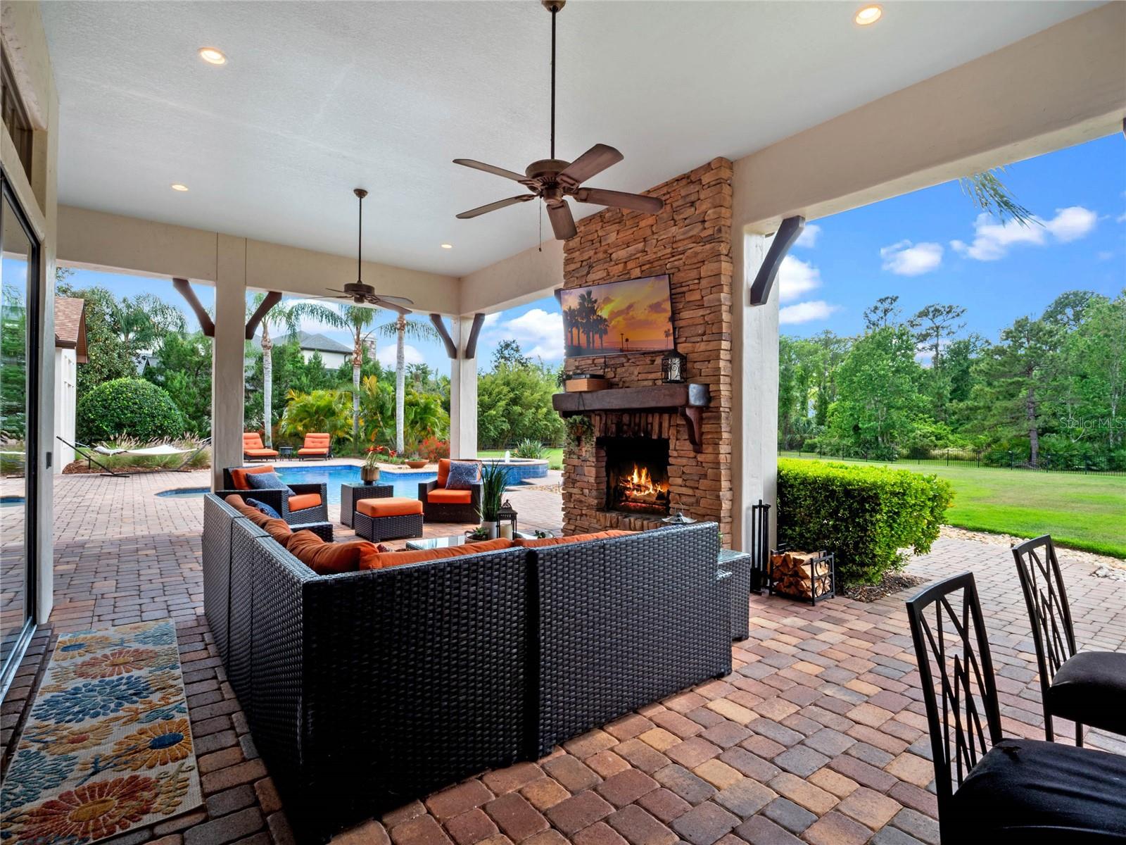 1526 BLUEWATER RUN