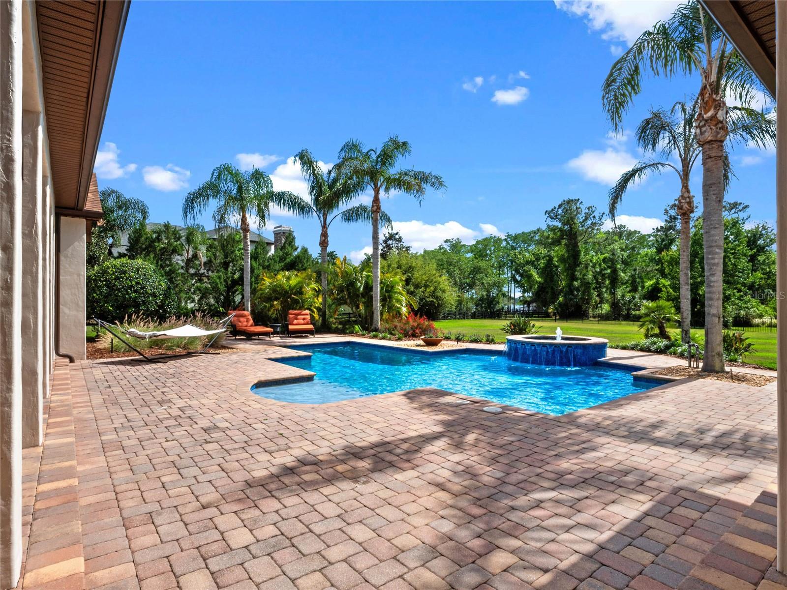 1526 BLUEWATER RUN