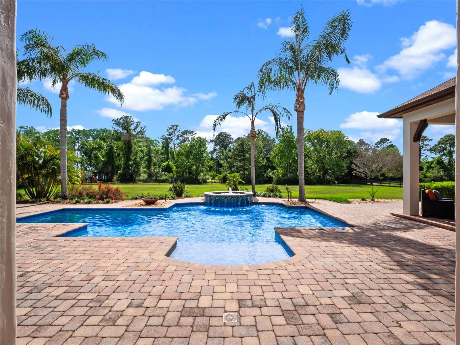 1526 BLUEWATER RUN