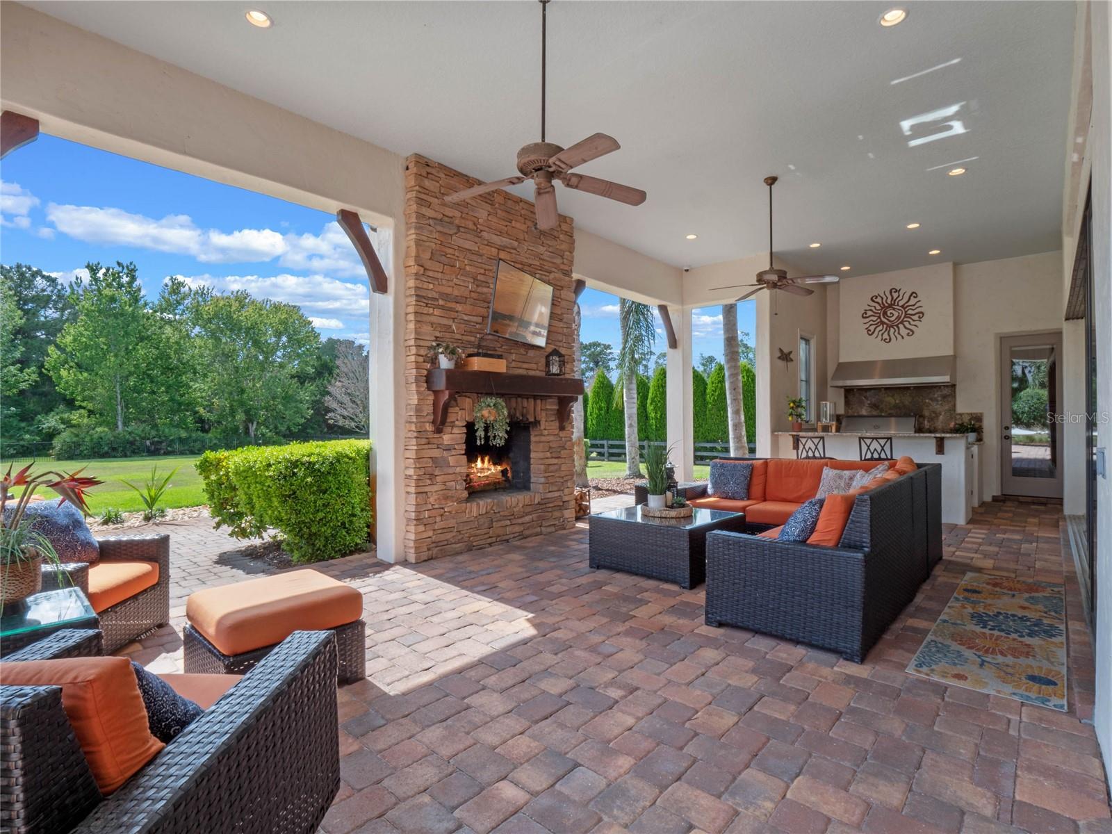 1526 BLUEWATER RUN