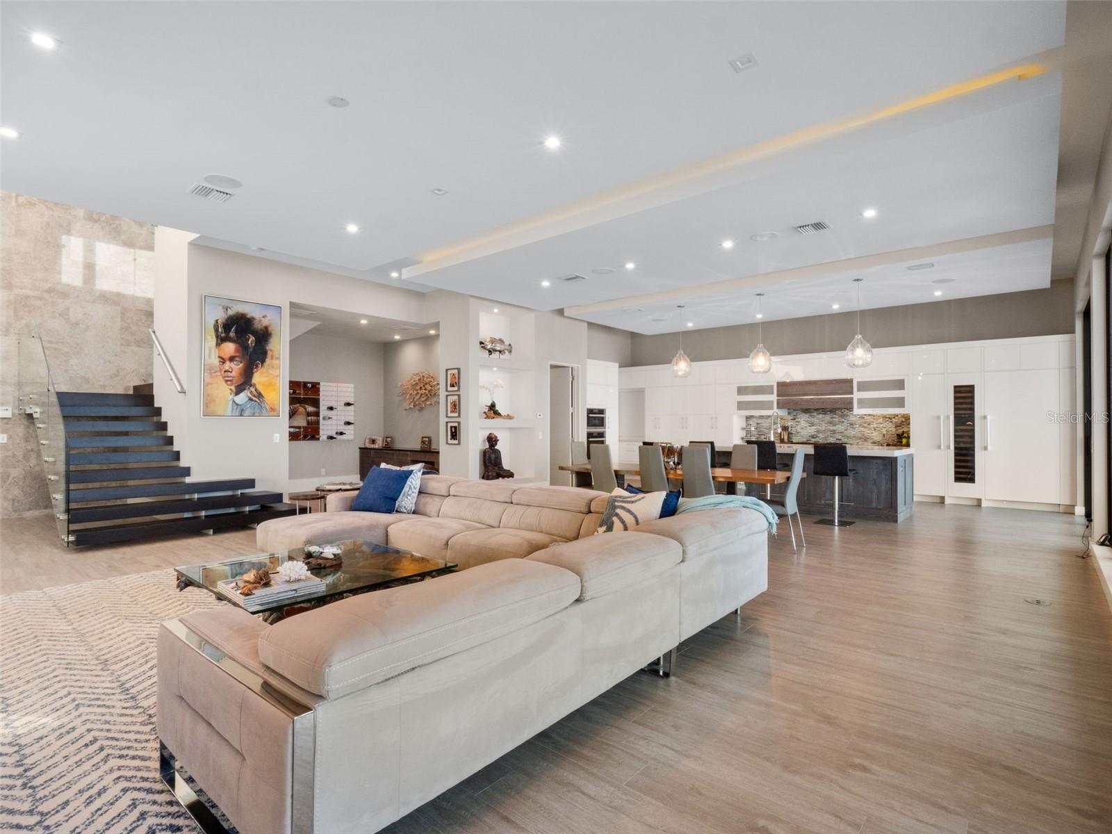 4647 VAN KLEECK DR