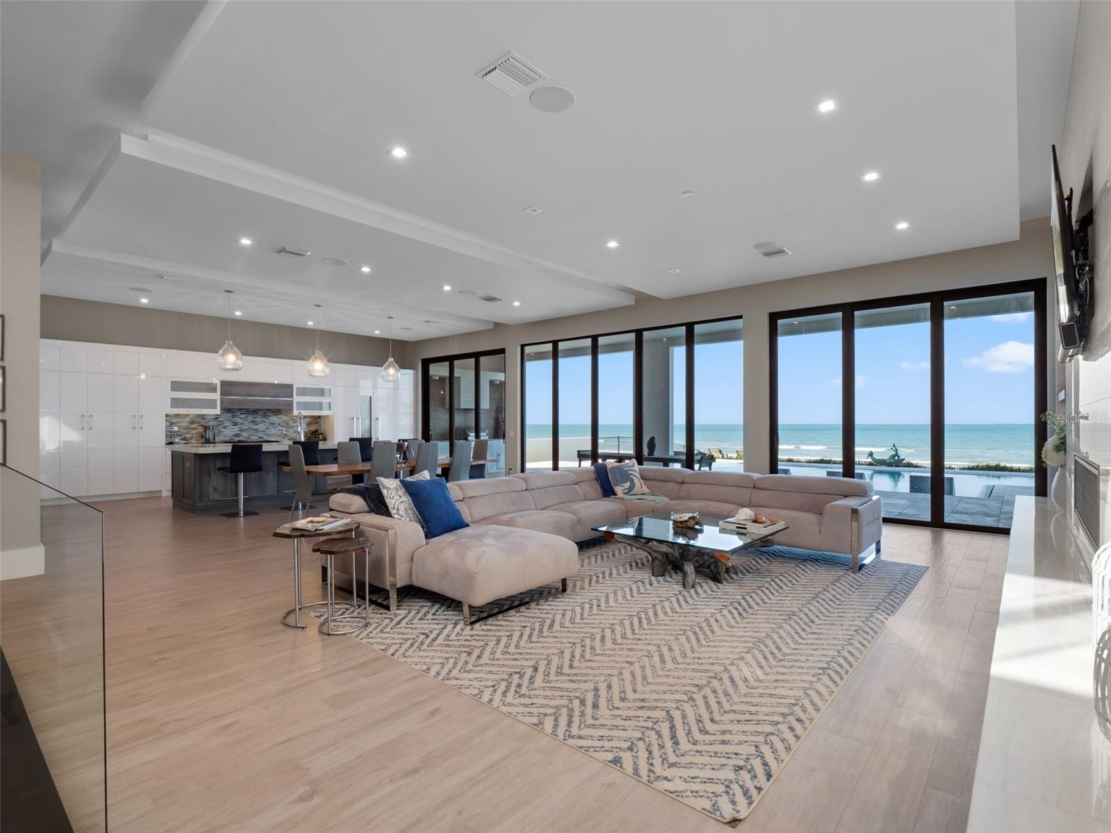 4647 VAN KLEECK DR