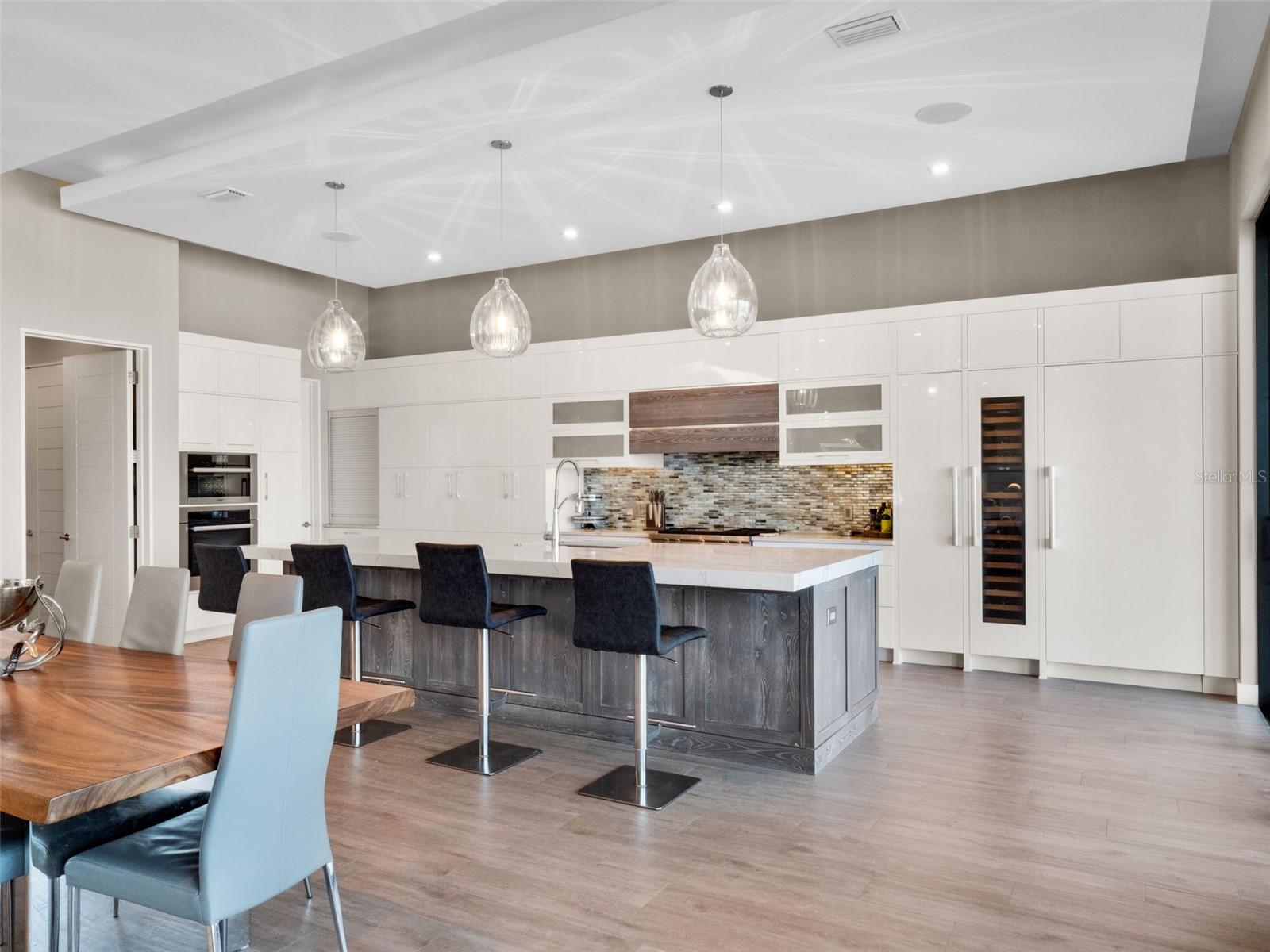 4647 VAN KLEECK DR