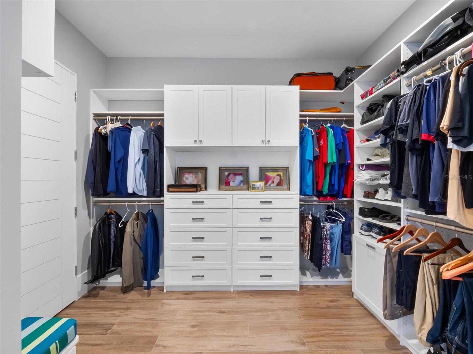4647 VAN KLEECK DR