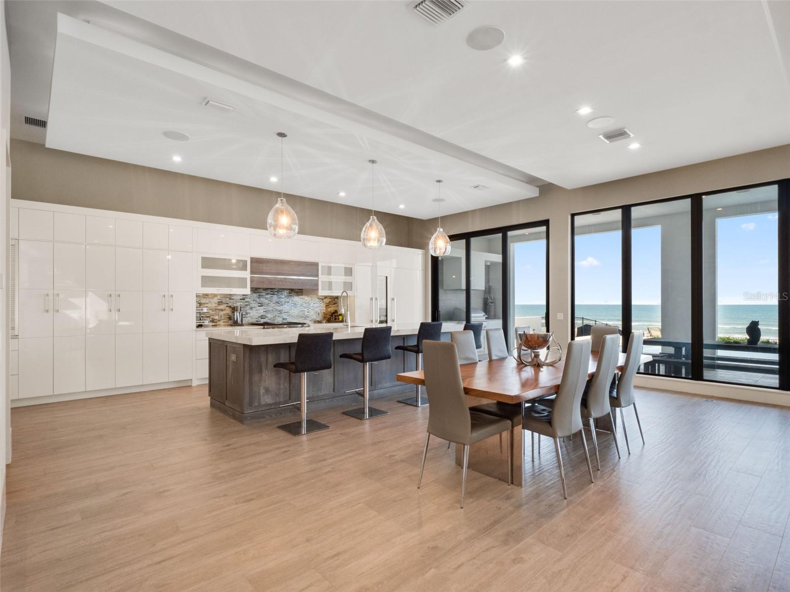 4647 VAN KLEECK DR