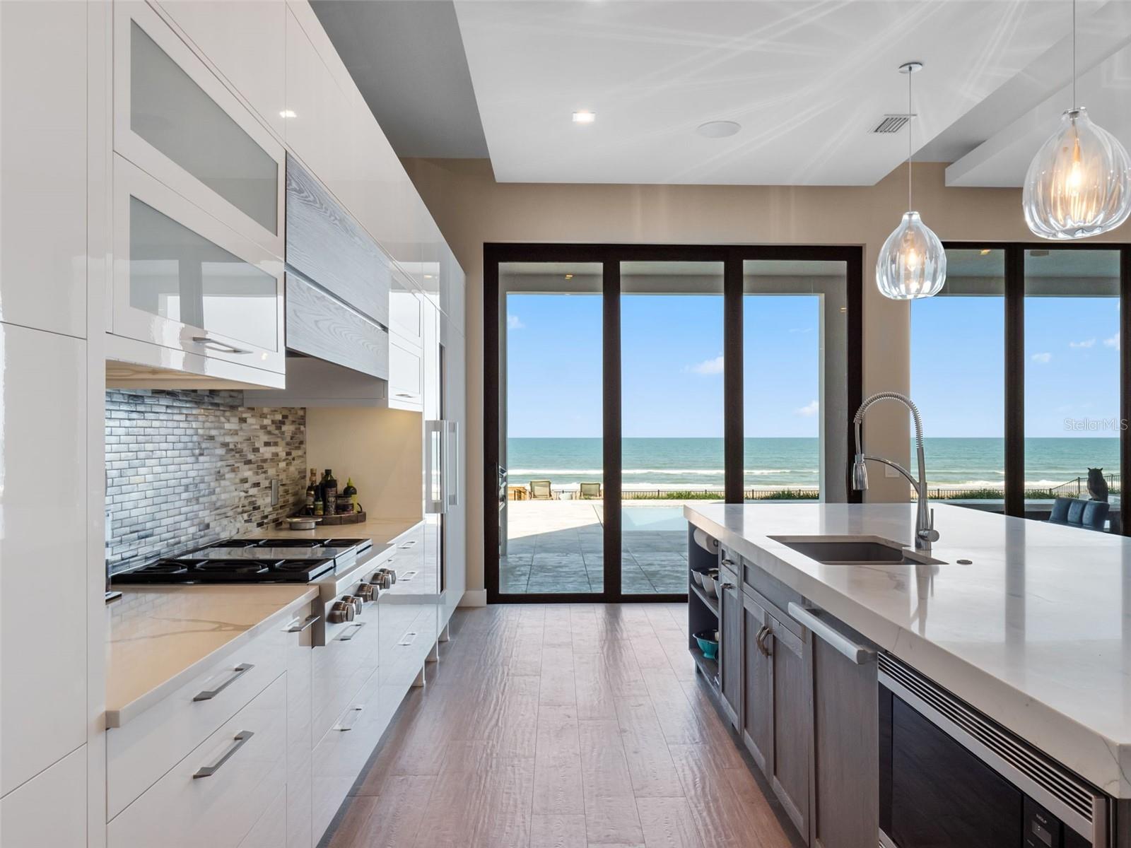 4647 VAN KLEECK DR
