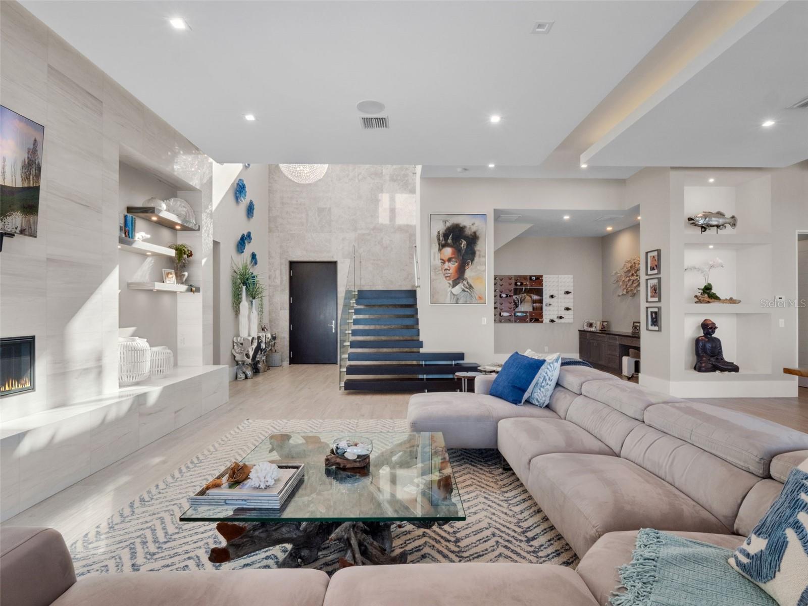 4647 VAN KLEECK DR