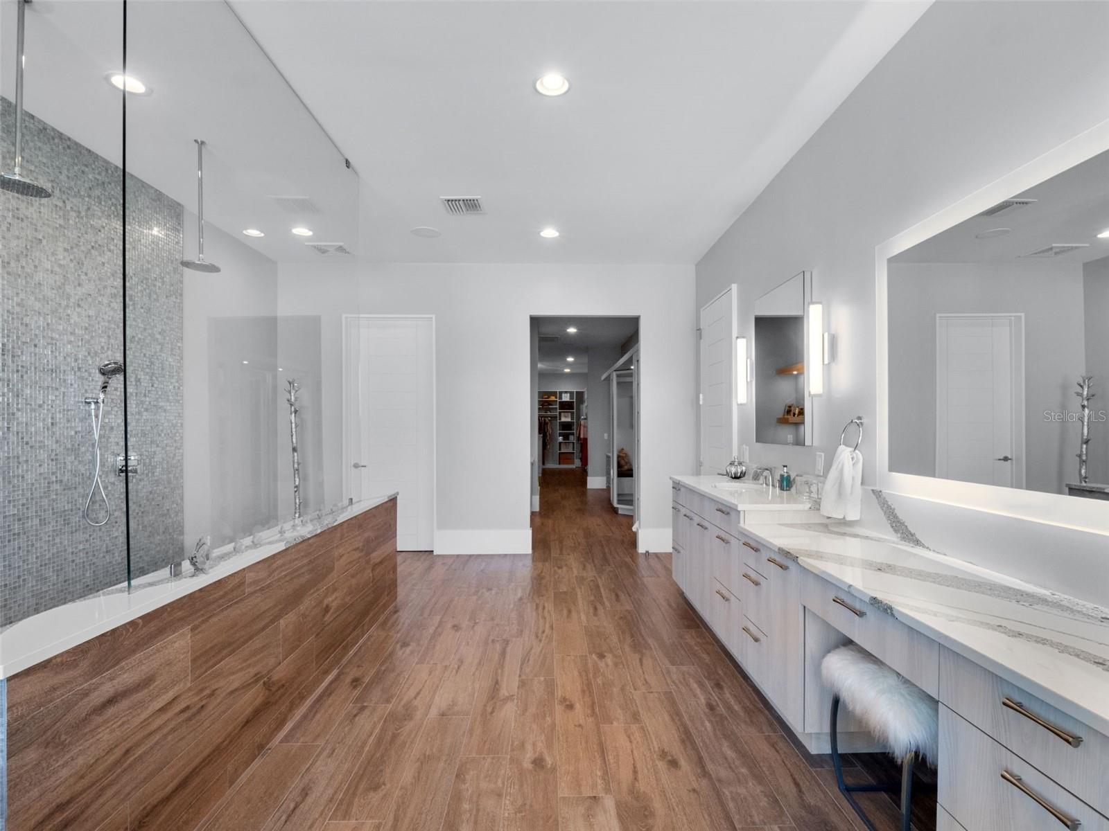 4647 VAN KLEECK DR