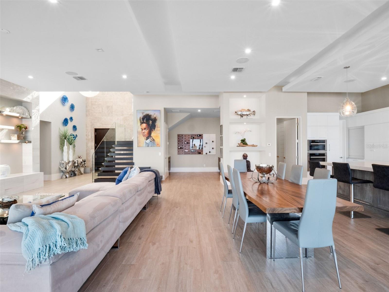 4647 VAN KLEECK DR