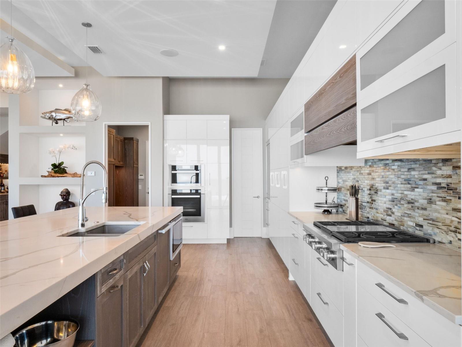 4647 VAN KLEECK DR