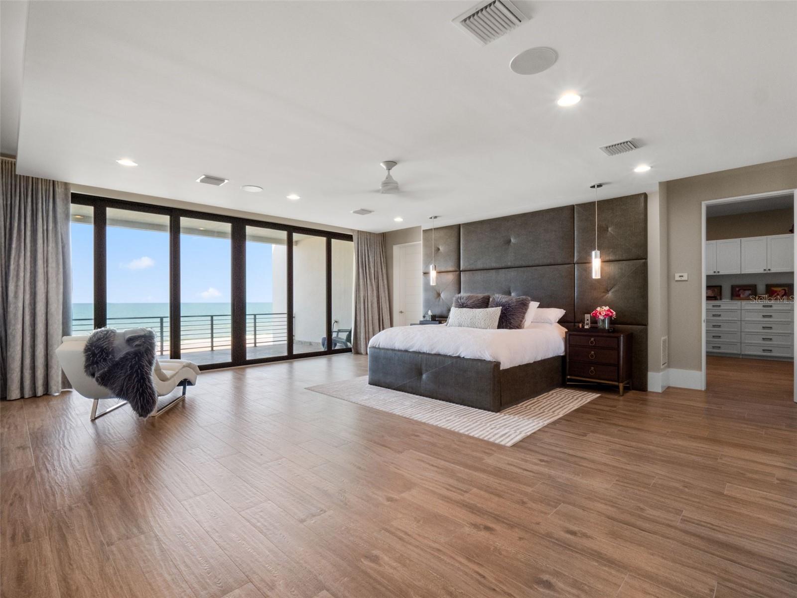 4647 VAN KLEECK DR