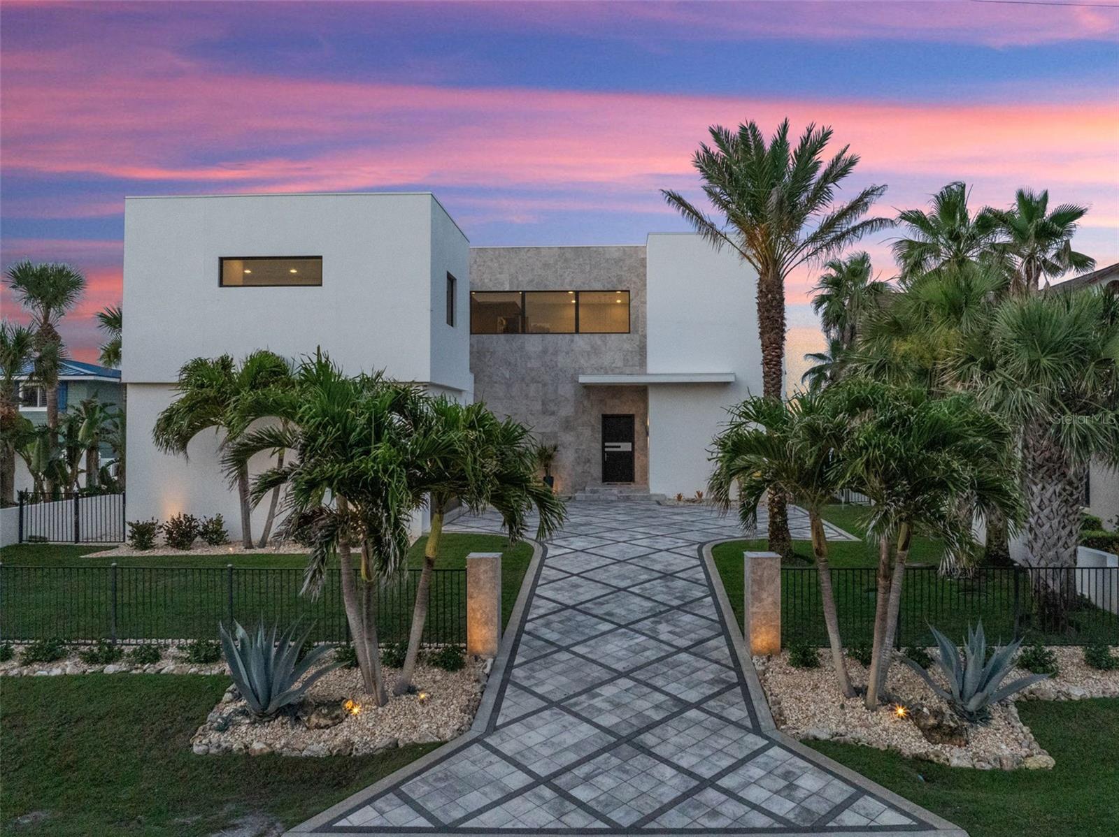 4647 VAN KLEECK DR