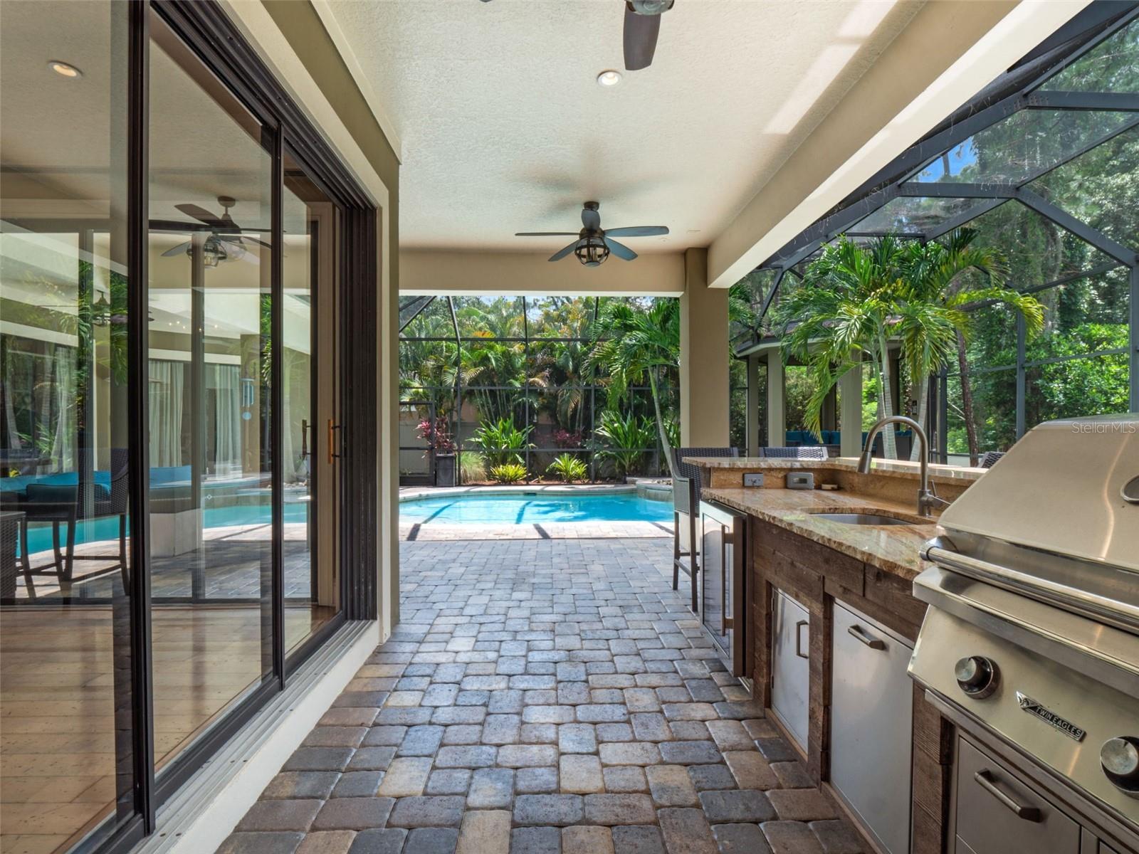 2750 LEE SHORE LOOP