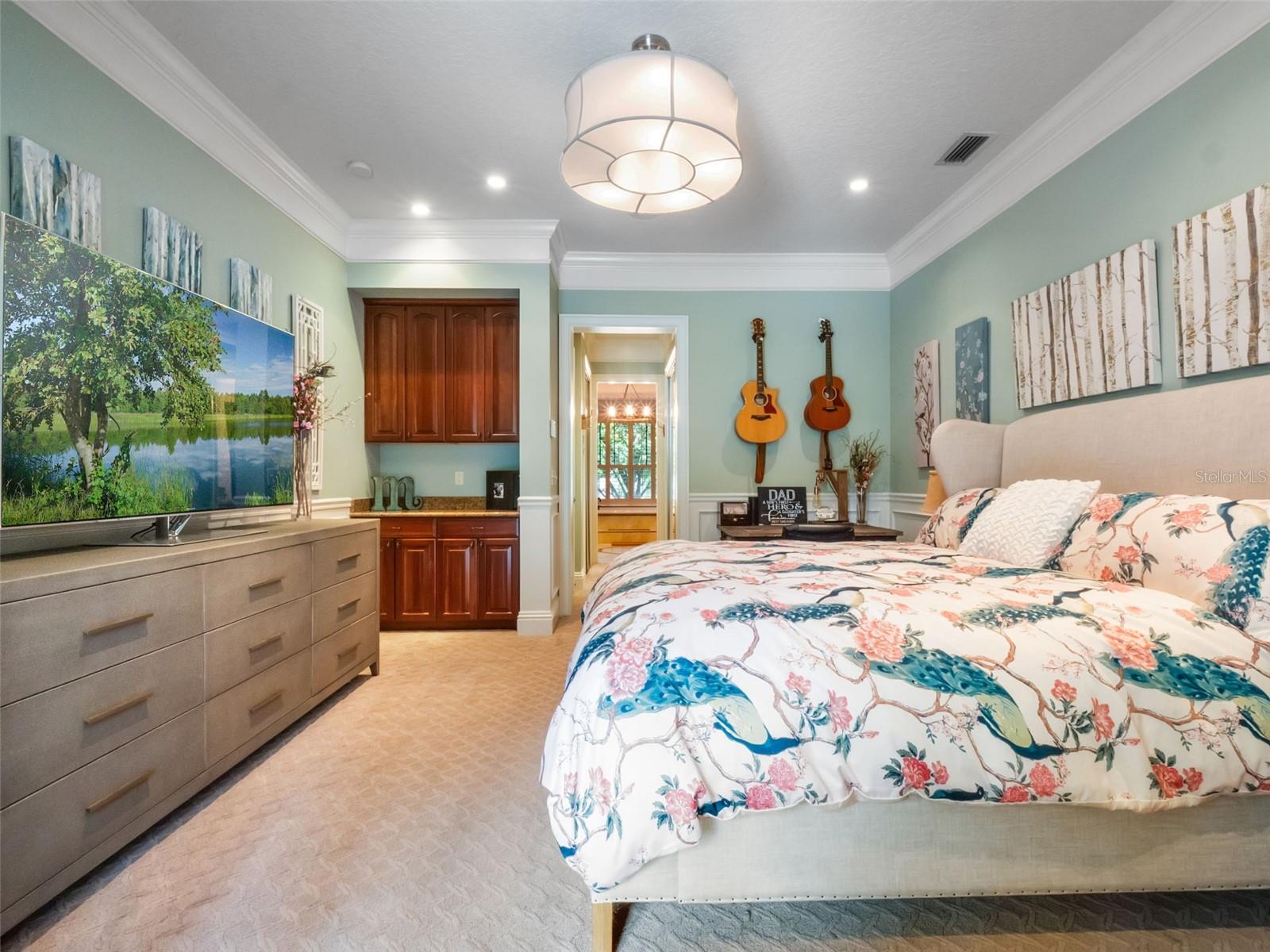 2750 LEE SHORE LOOP