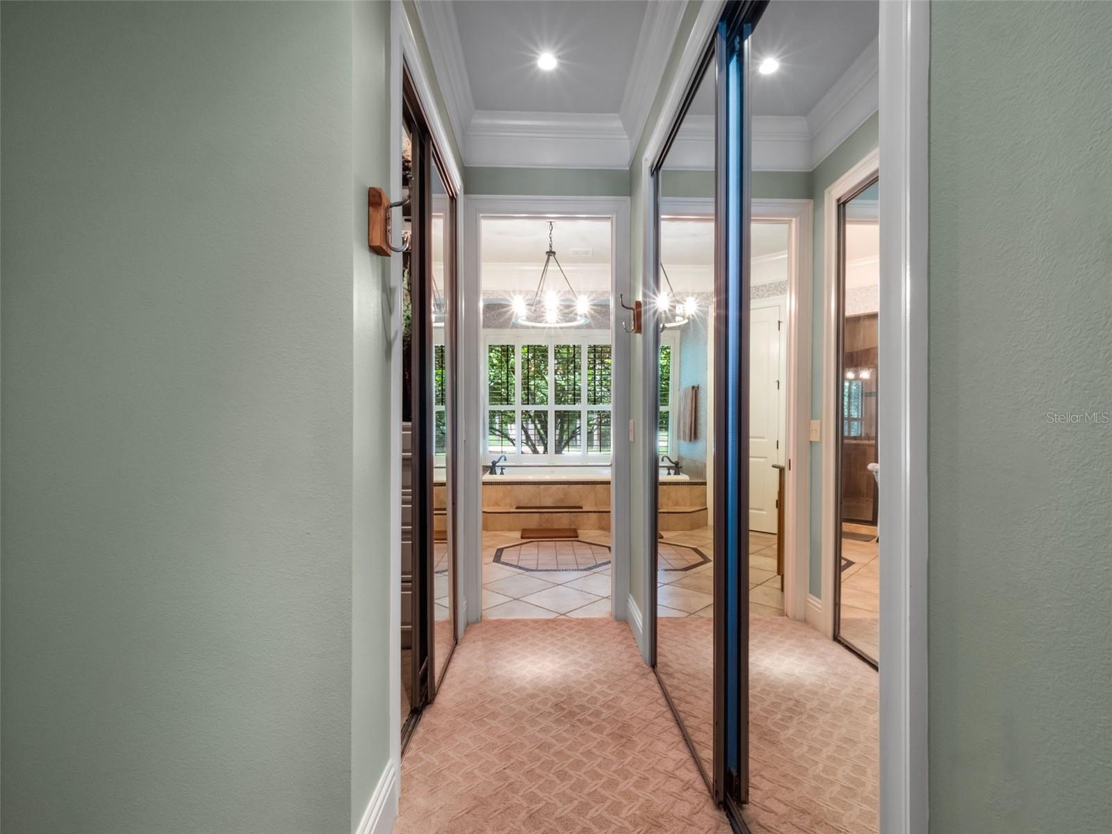 2750 LEE SHORE LOOP