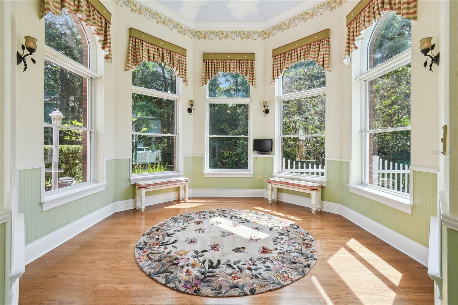 1745 TAYLOR WOODS RD