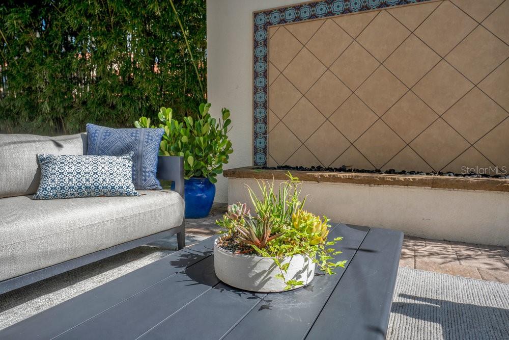 8364 VIA VITTORIA WAY