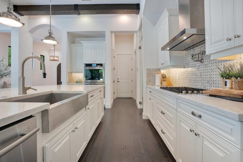 8364 VIA VITTORIA WAY