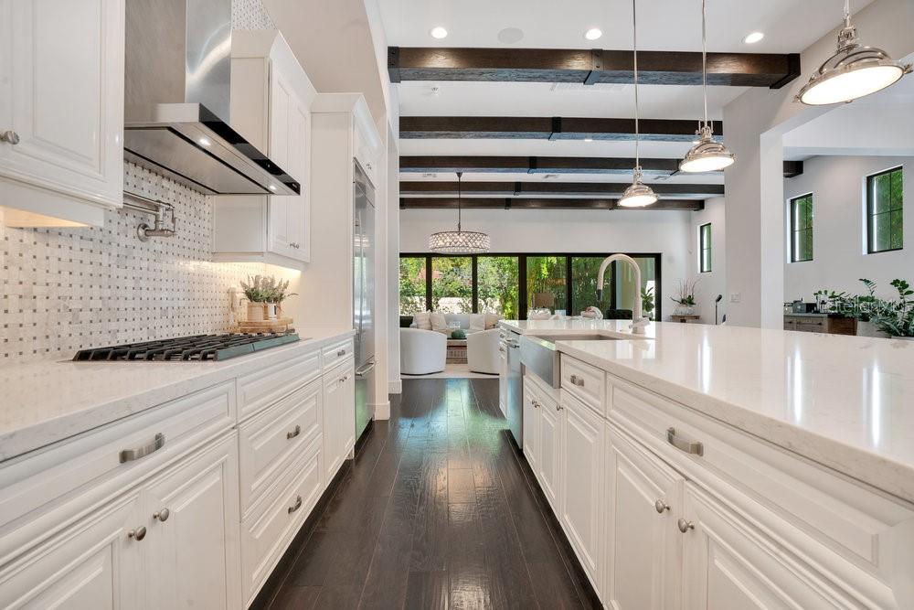 8364 VIA VITTORIA WAY