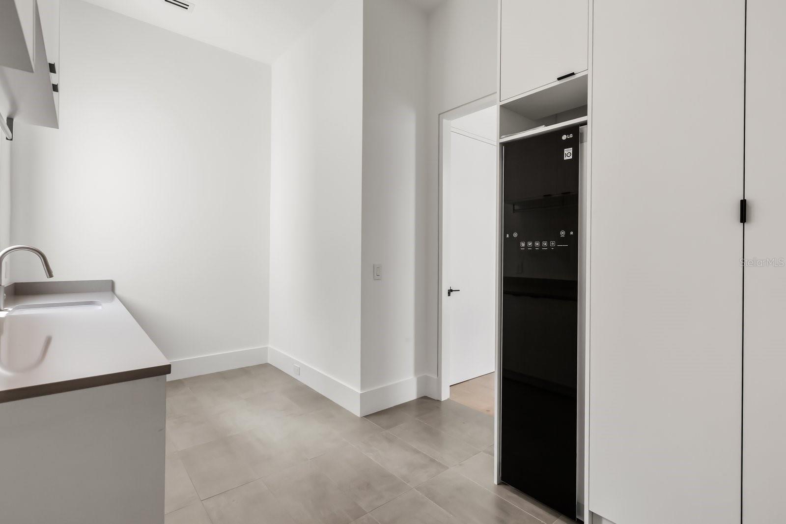 1003 DOWN RESERVE CT