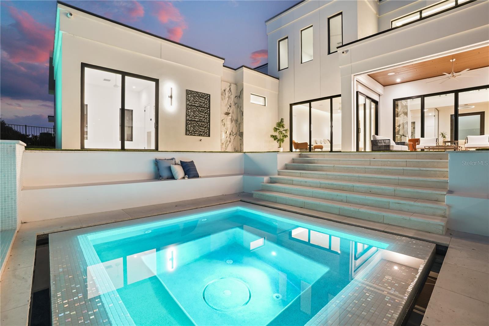 1003 DOWN RESERVE CT