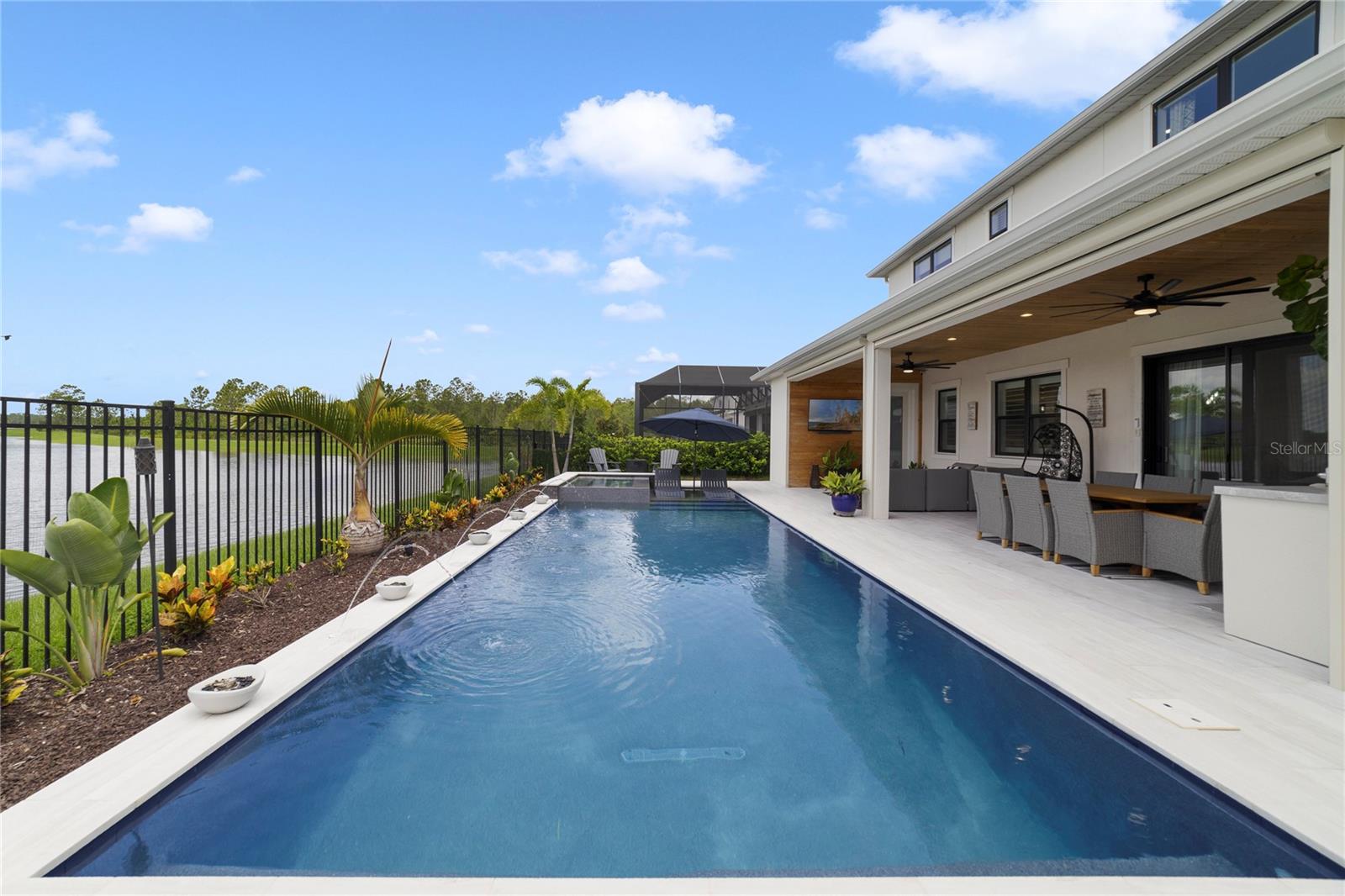 9652 ENGLISH LAUREL CT