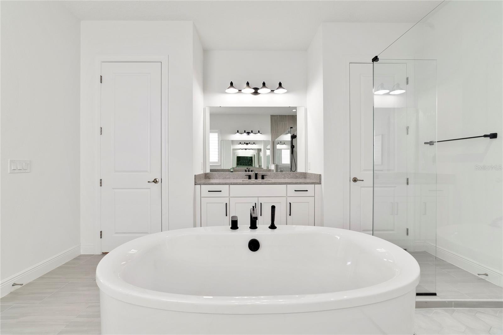 9652 ENGLISH LAUREL CT