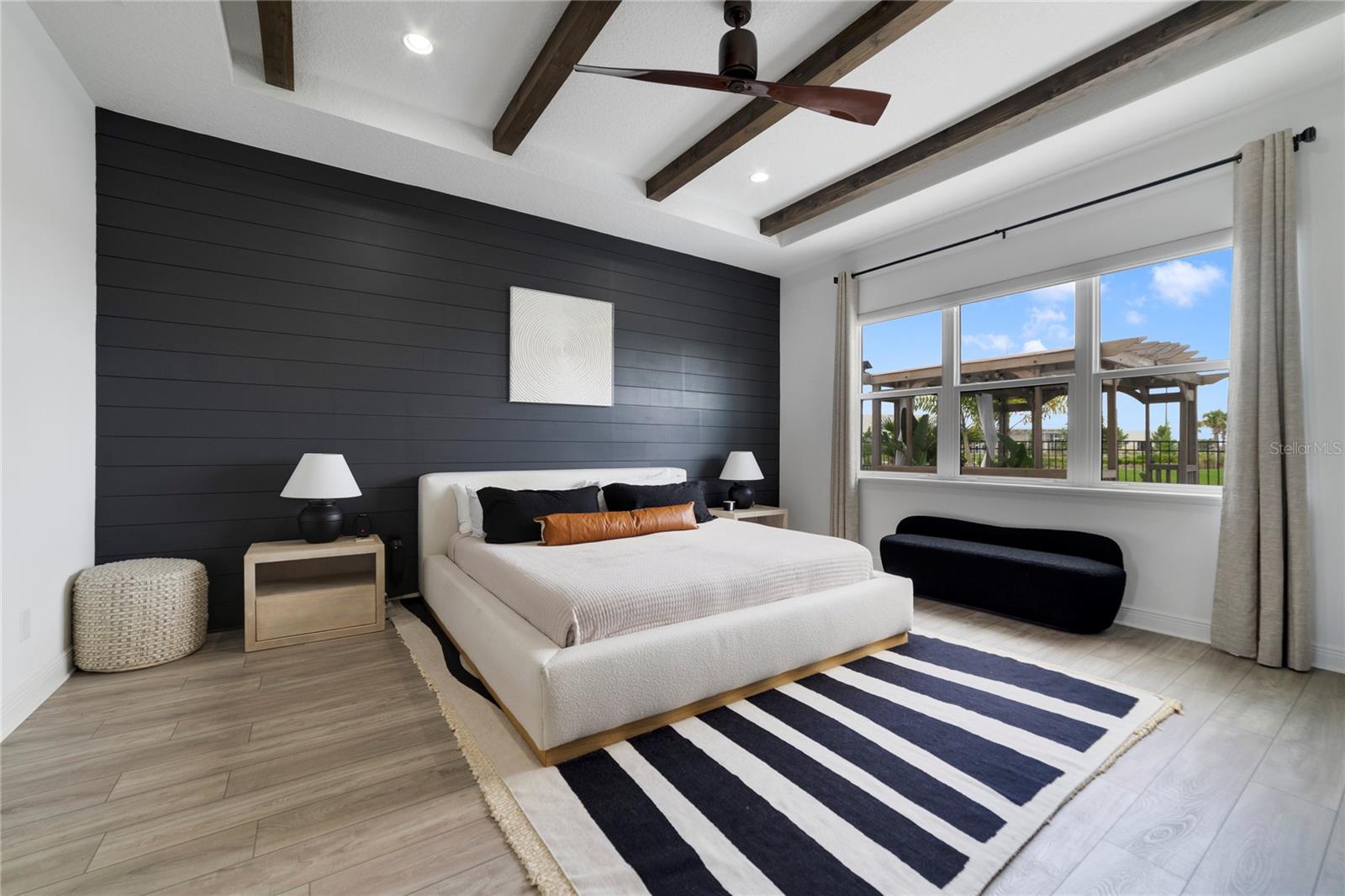 9652 ENGLISH LAUREL CT