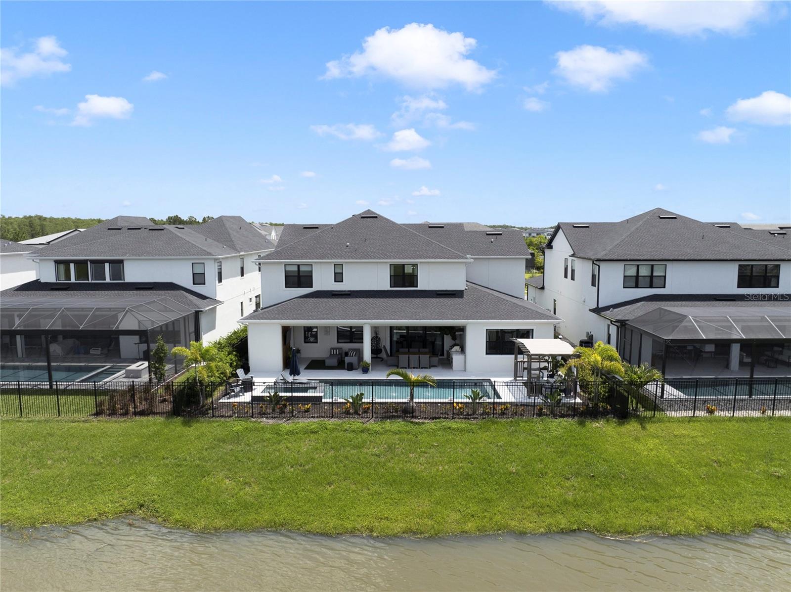 9652 ENGLISH LAUREL CT