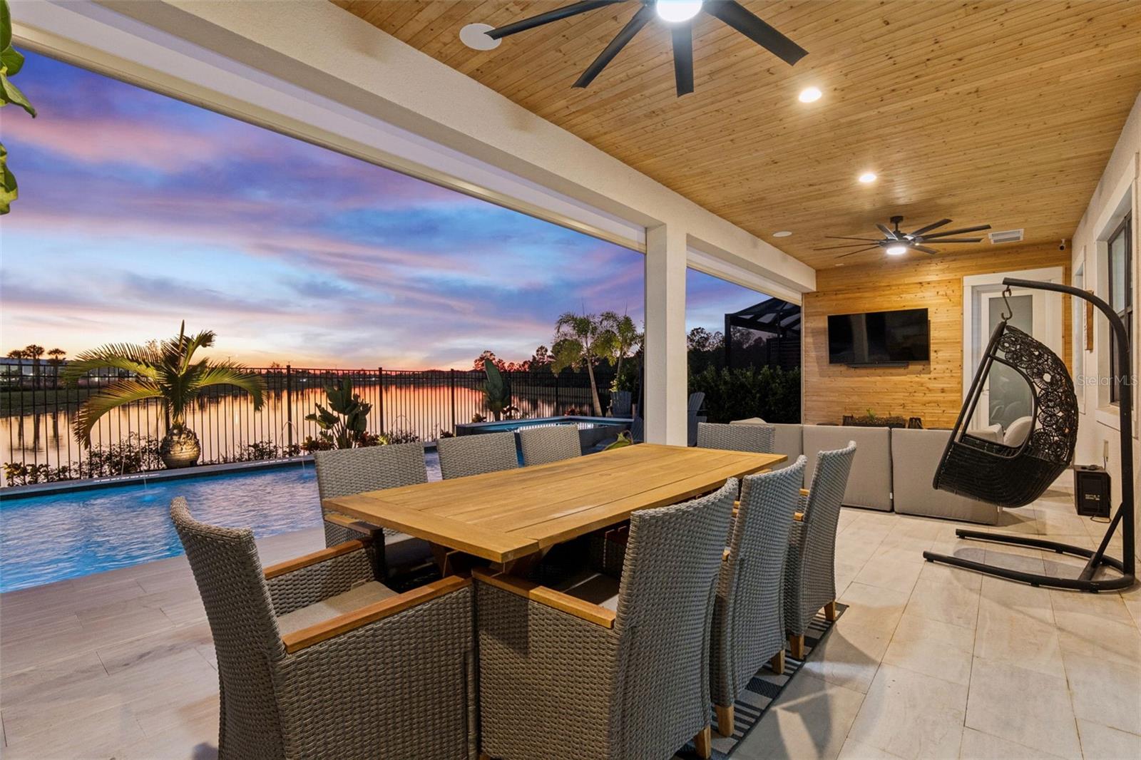 9652 ENGLISH LAUREL CT