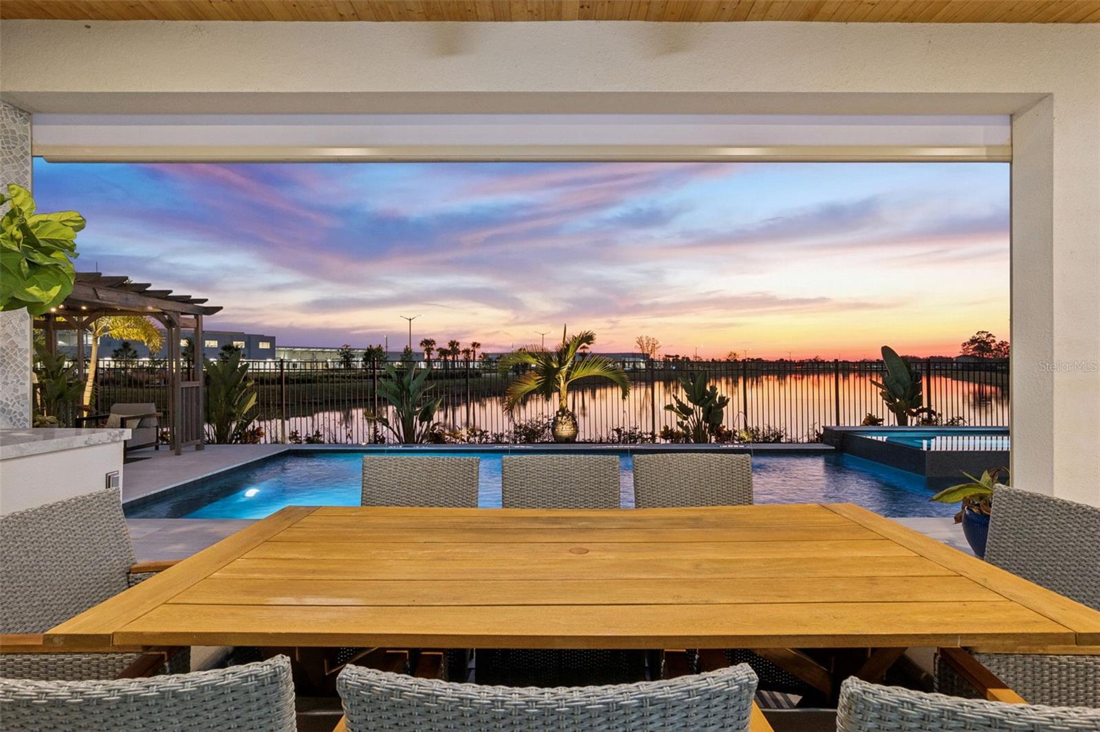 9652 ENGLISH LAUREL CT