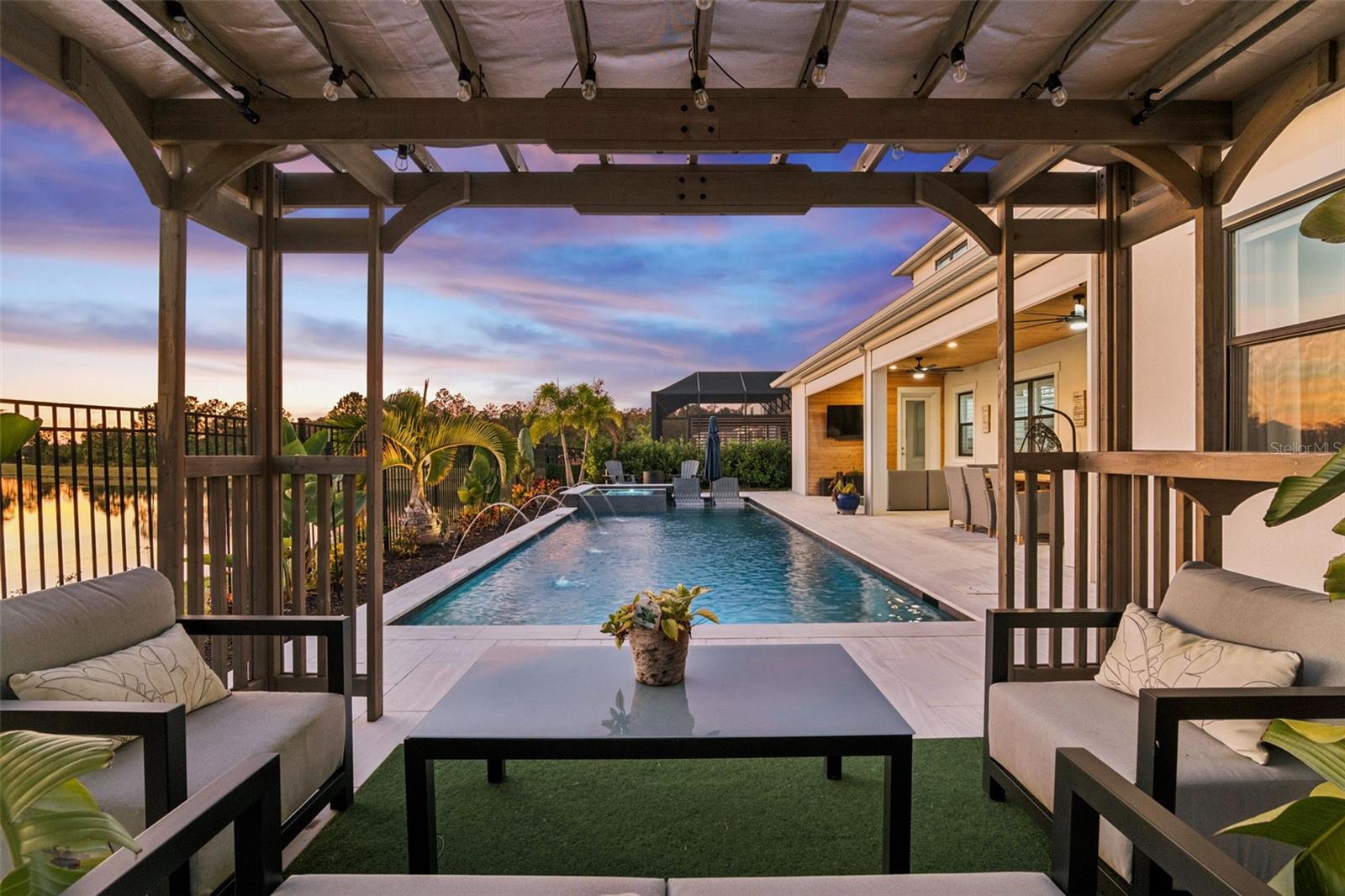 9652 ENGLISH LAUREL CT